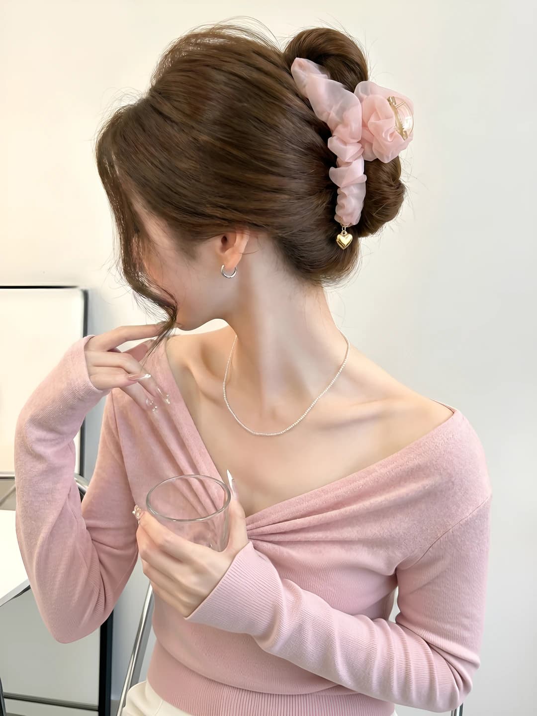 Nude pink, mesh pleated
