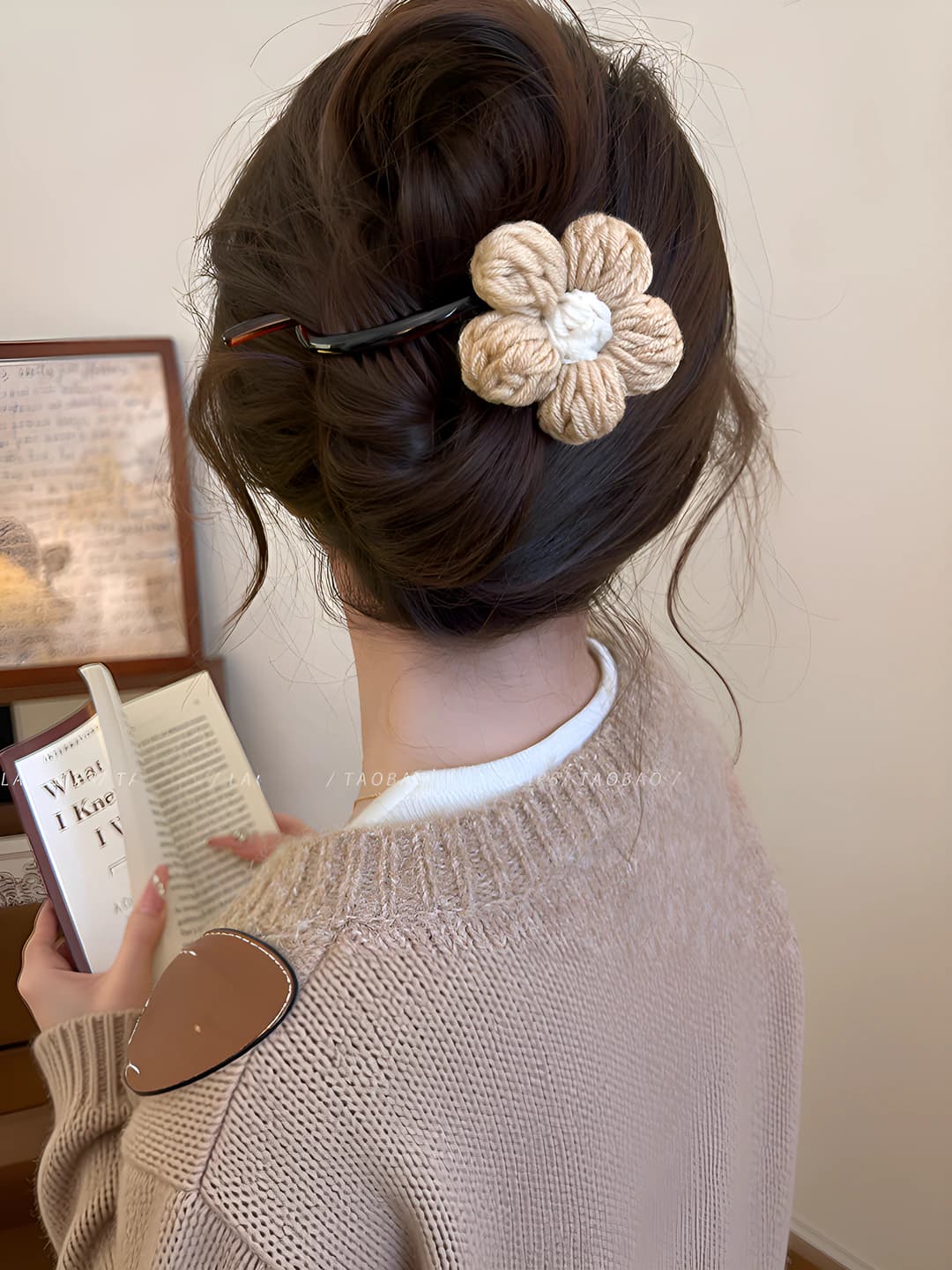 Khaki Floral Twist Clip - 11 cm