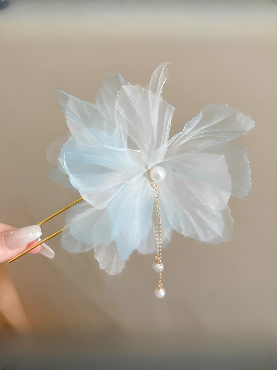 Blue pearl flower pin 13 cm