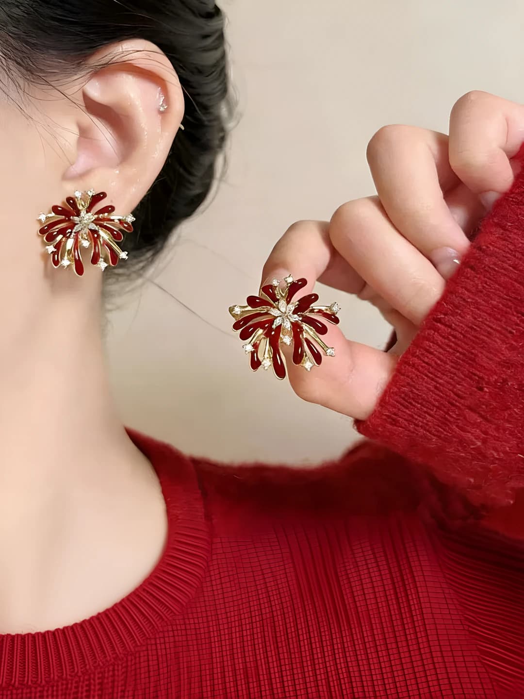 Women's red fireworks design geometric earrings for winter in cream sweet style
