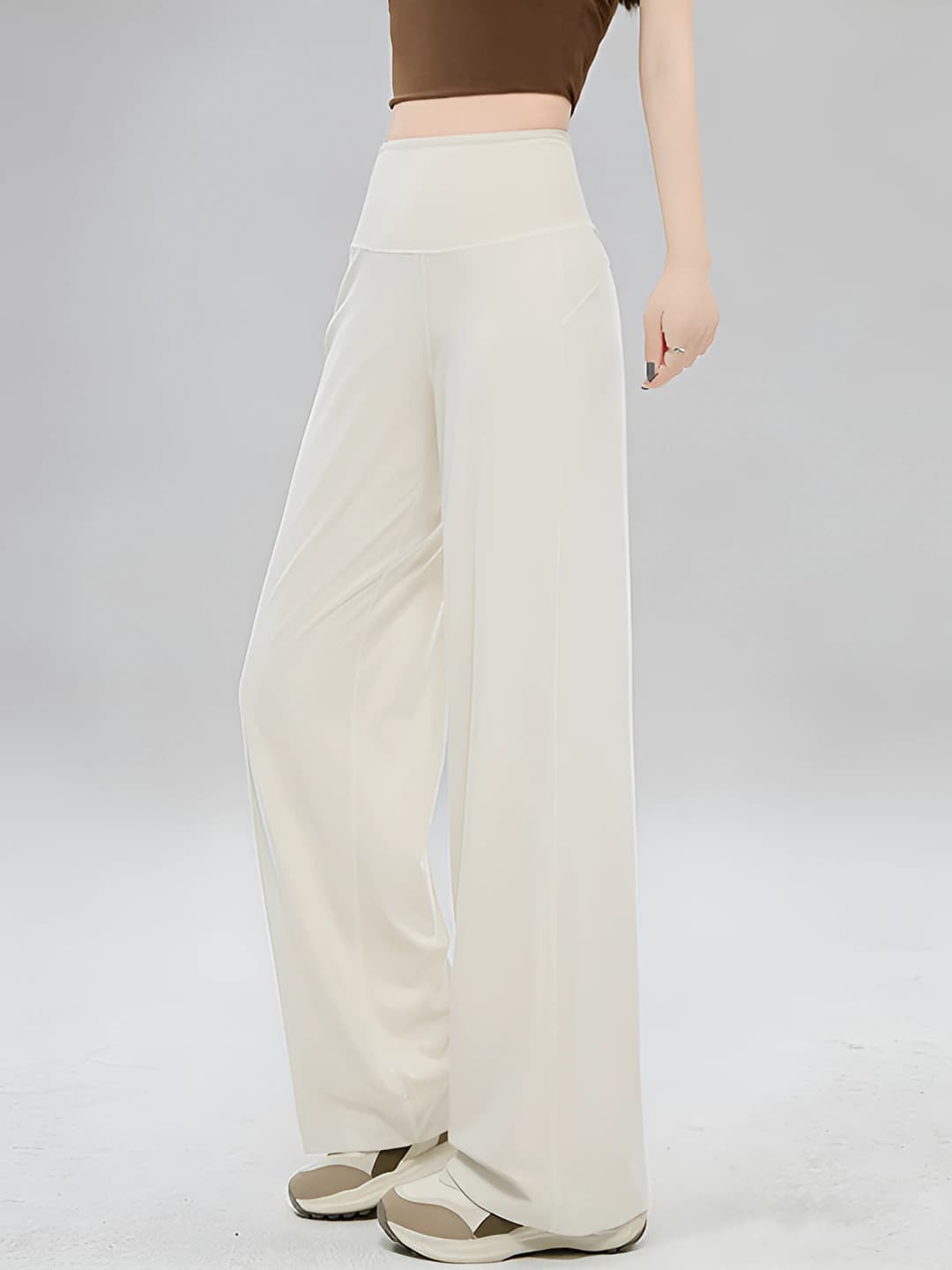 Off-white apricot