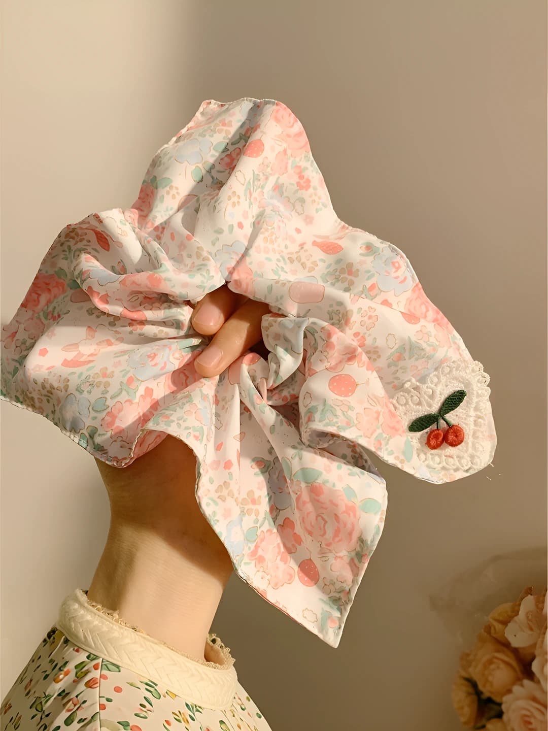 Pink floral cherry 22*22 cm