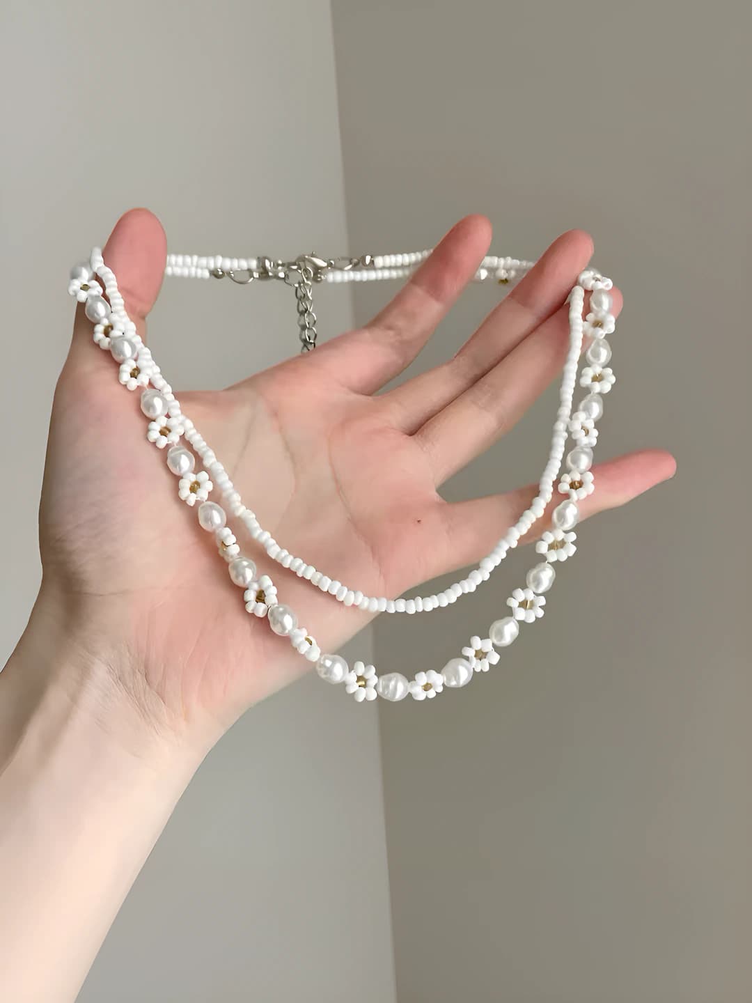 Double layer floral pearl necklace