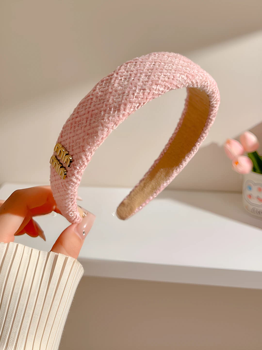 3# Pushti harflar, Chanel uslub