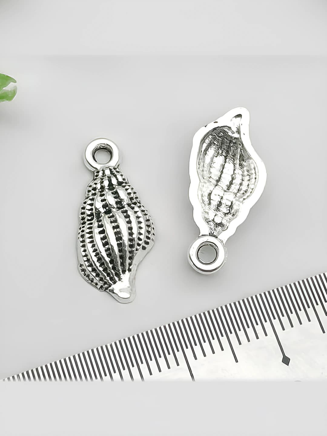 1 conch shell 10x20mm-0.9g-11188