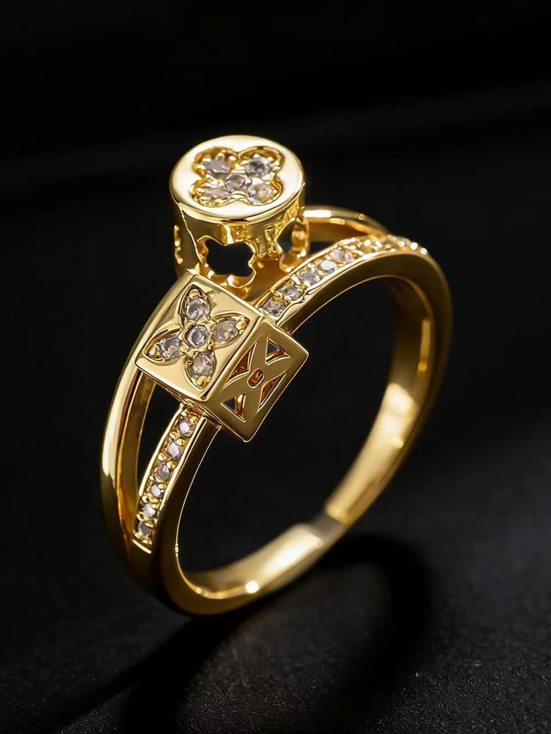 710 monogram halqa - Oltin