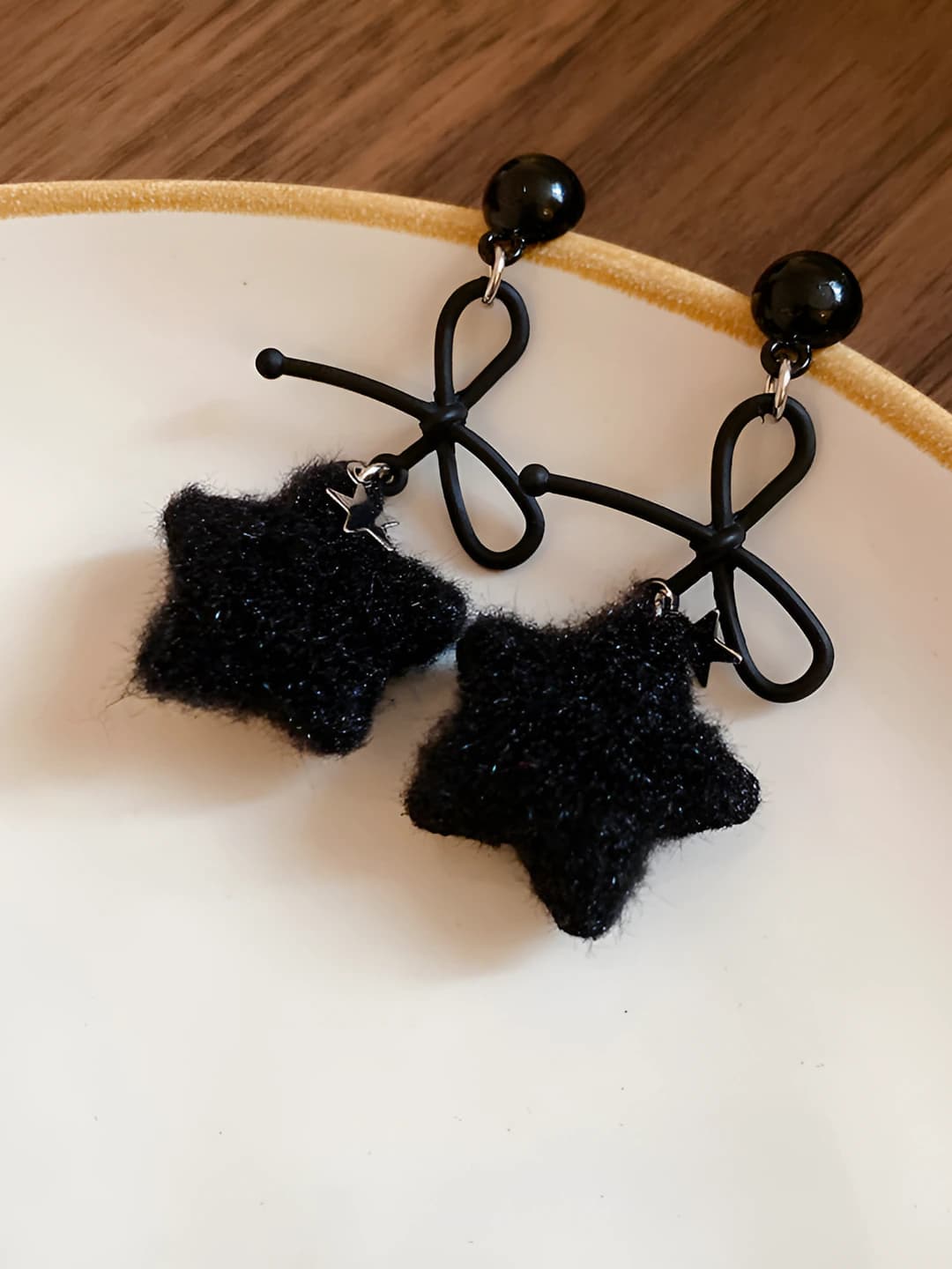 Women's fluffy star-shaped drop earrings with gold plating, 925 silver post, 2026 design