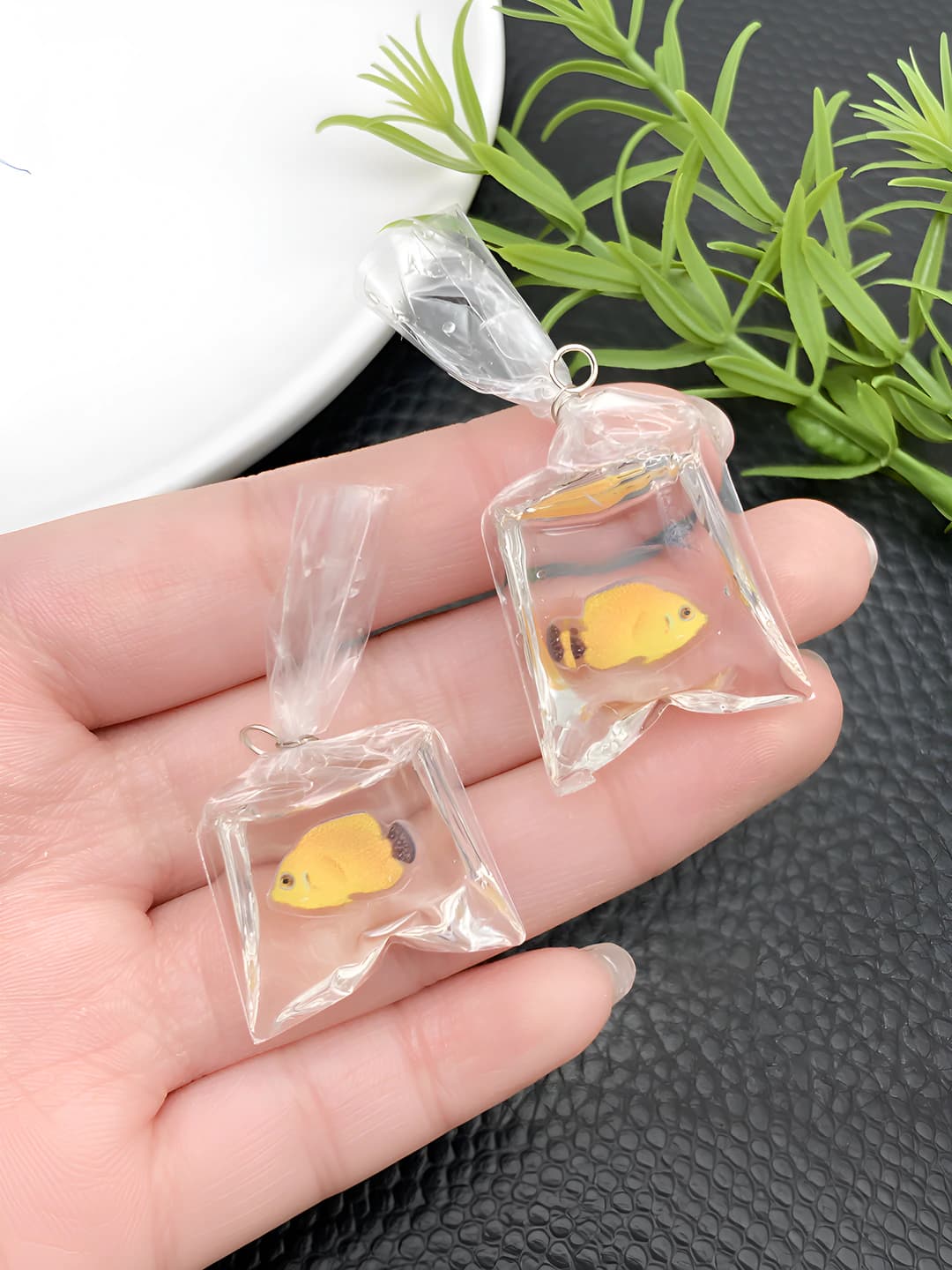 1 yellow small fish 52x24mm-3.3g-21514