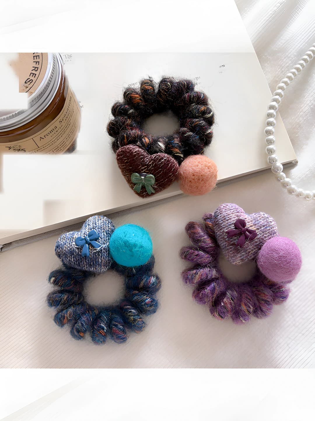 Women's heart-shaped felted hair tie, handmade fabric, high stretch, minimalist style, autumn