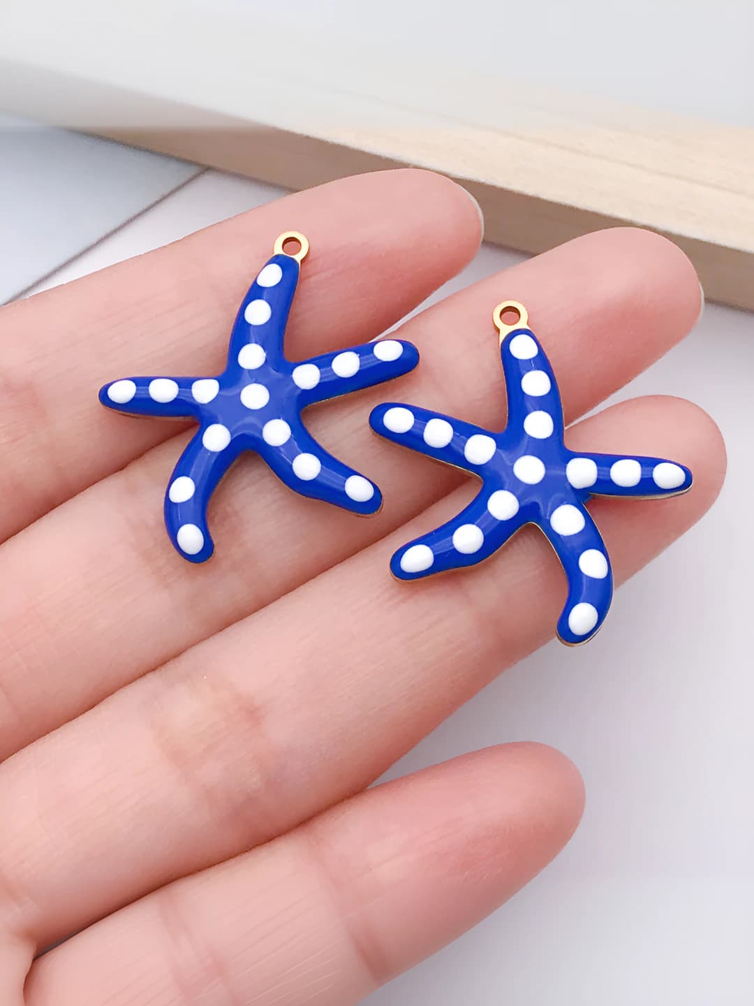 1 pc, large, gold, blue, star, 25x25x3.5mm, 1.9g