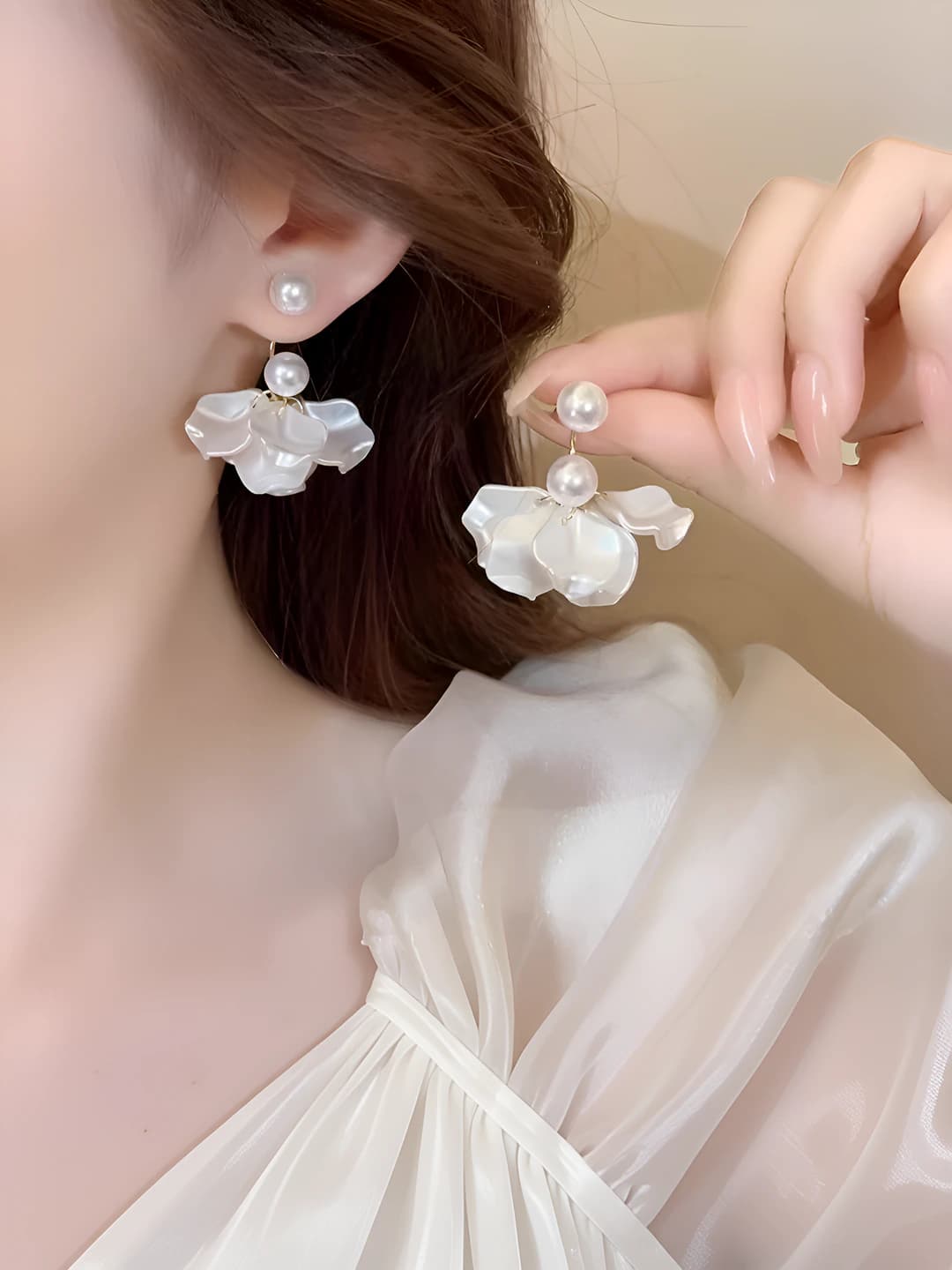 1# Fake pearl petal earrings ~4 cm - studs