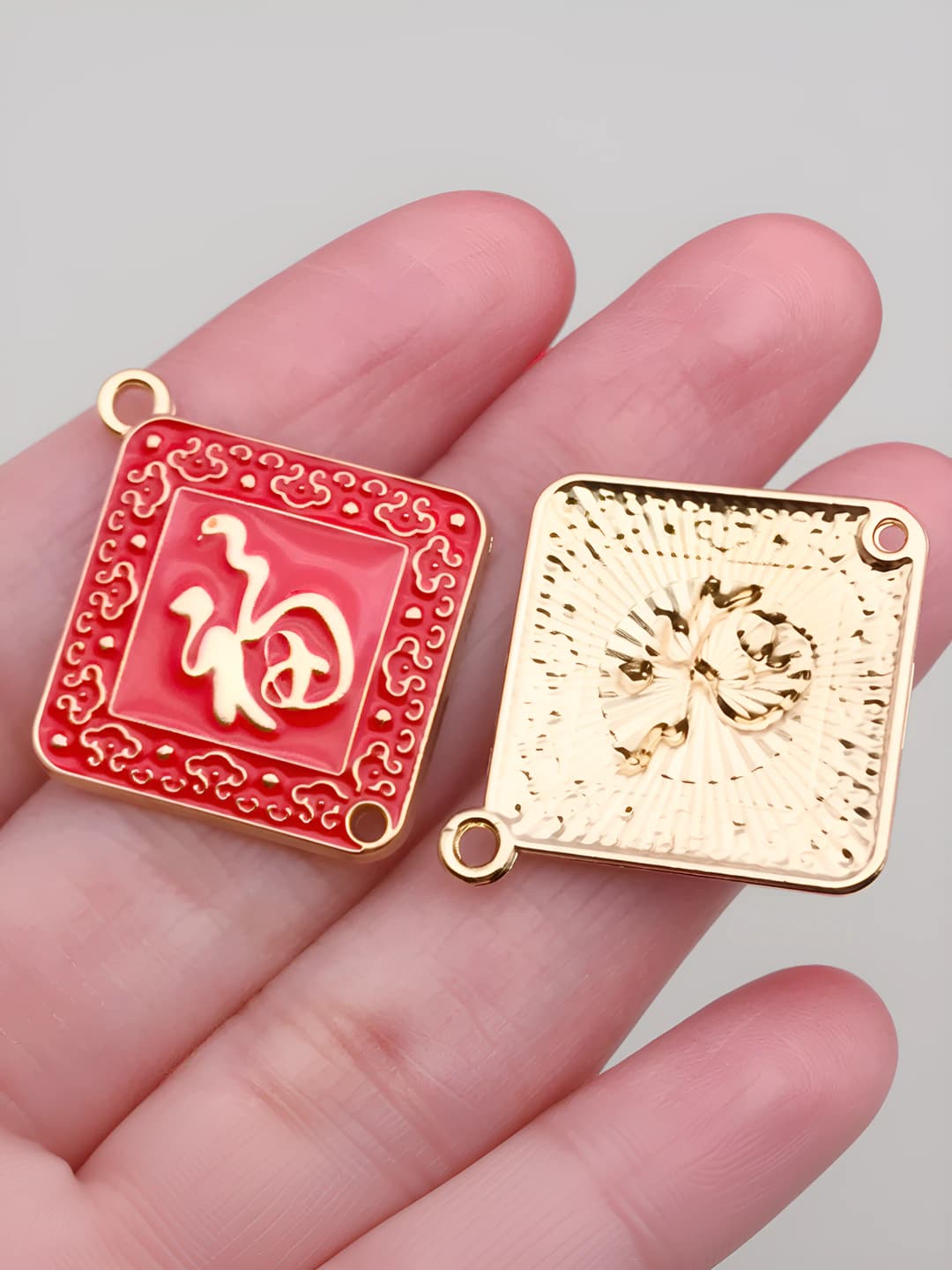 1 square plaque Fu 30x27mm-2.7g-21330