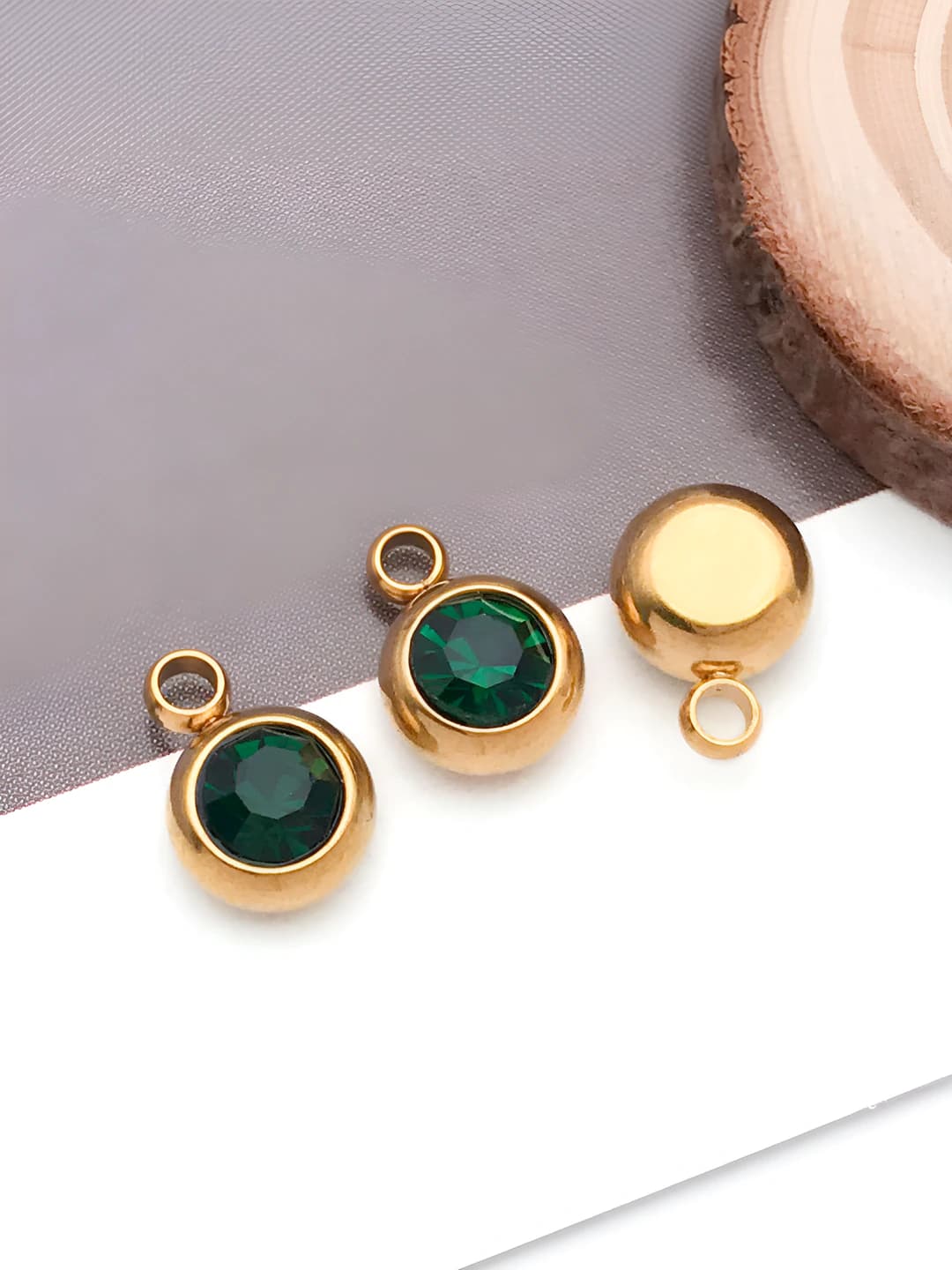 1 pc gold, 6x8.5x4mm, horizontal, 1.5mm, dark green