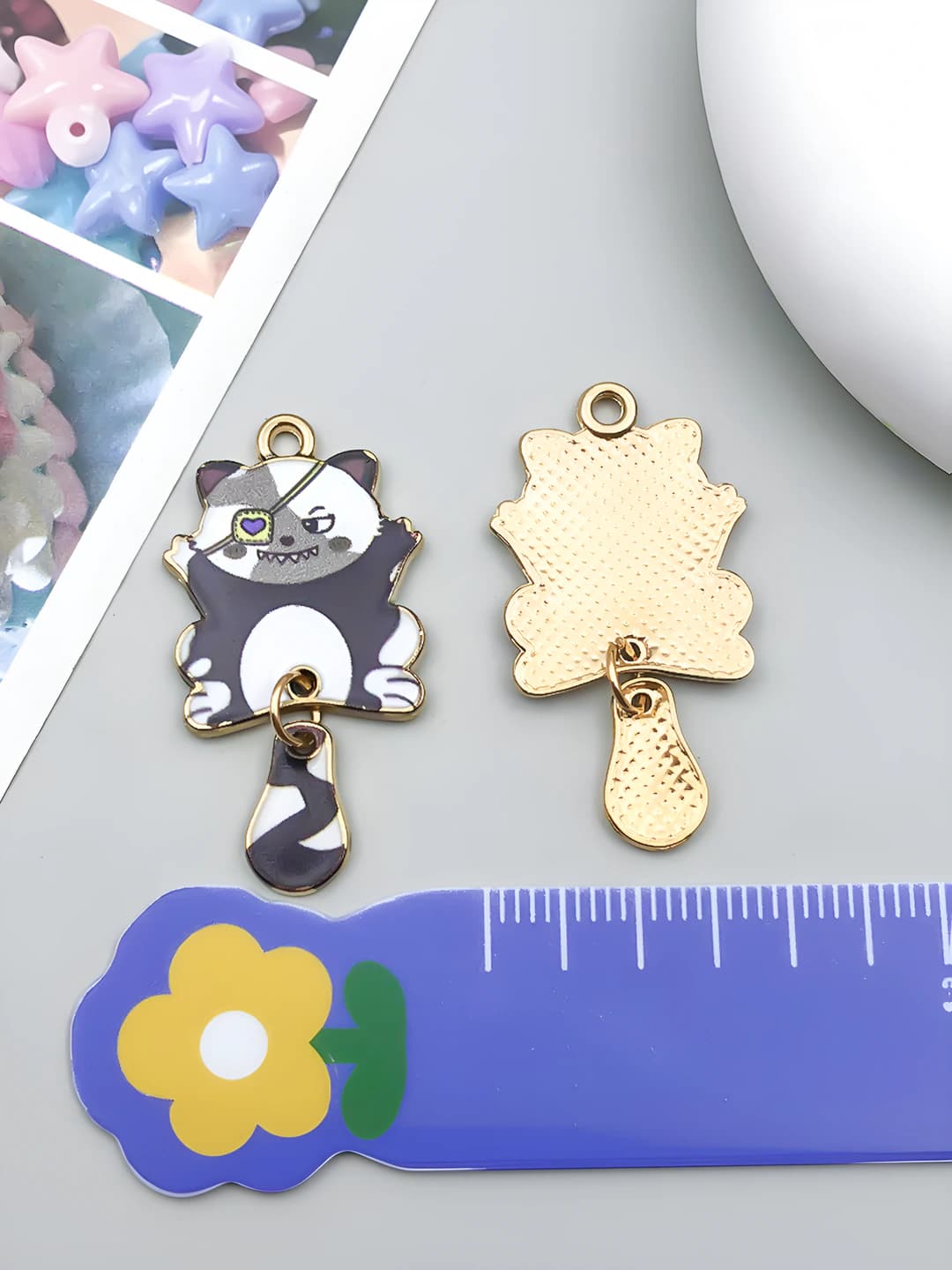 1 pc, gold-black, enamel, evil cat, 35x18x2mm, 1.7g