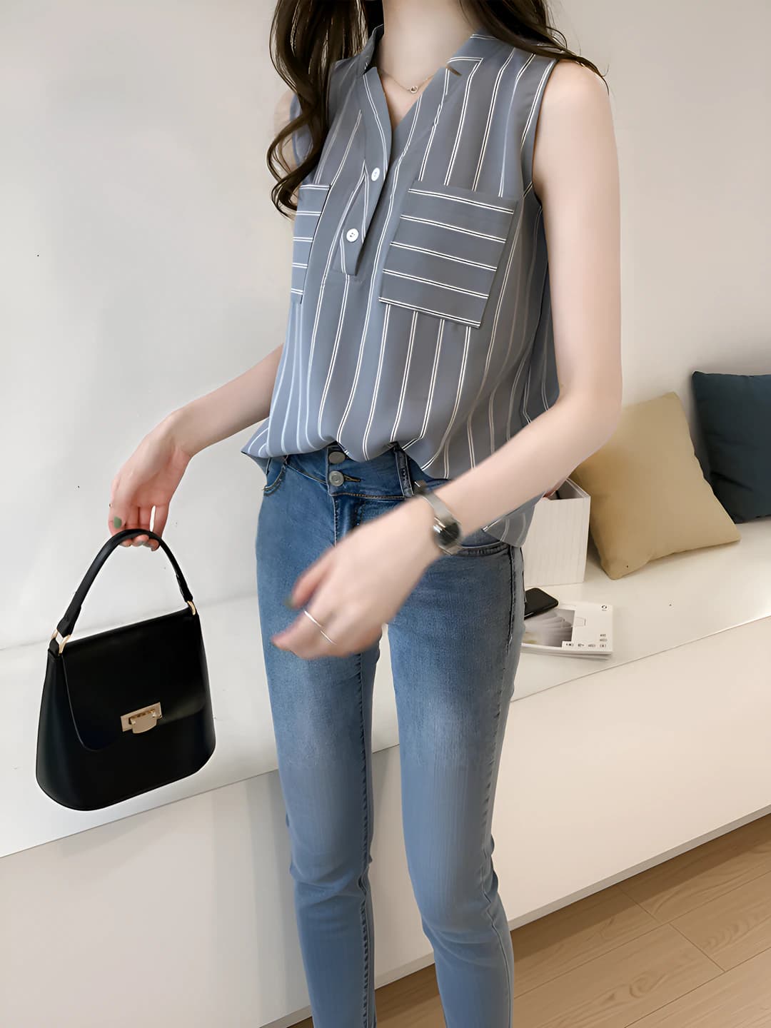 Women's summer Korean style plus size V-neck striped sleeveless shirt, loose fit, slimming