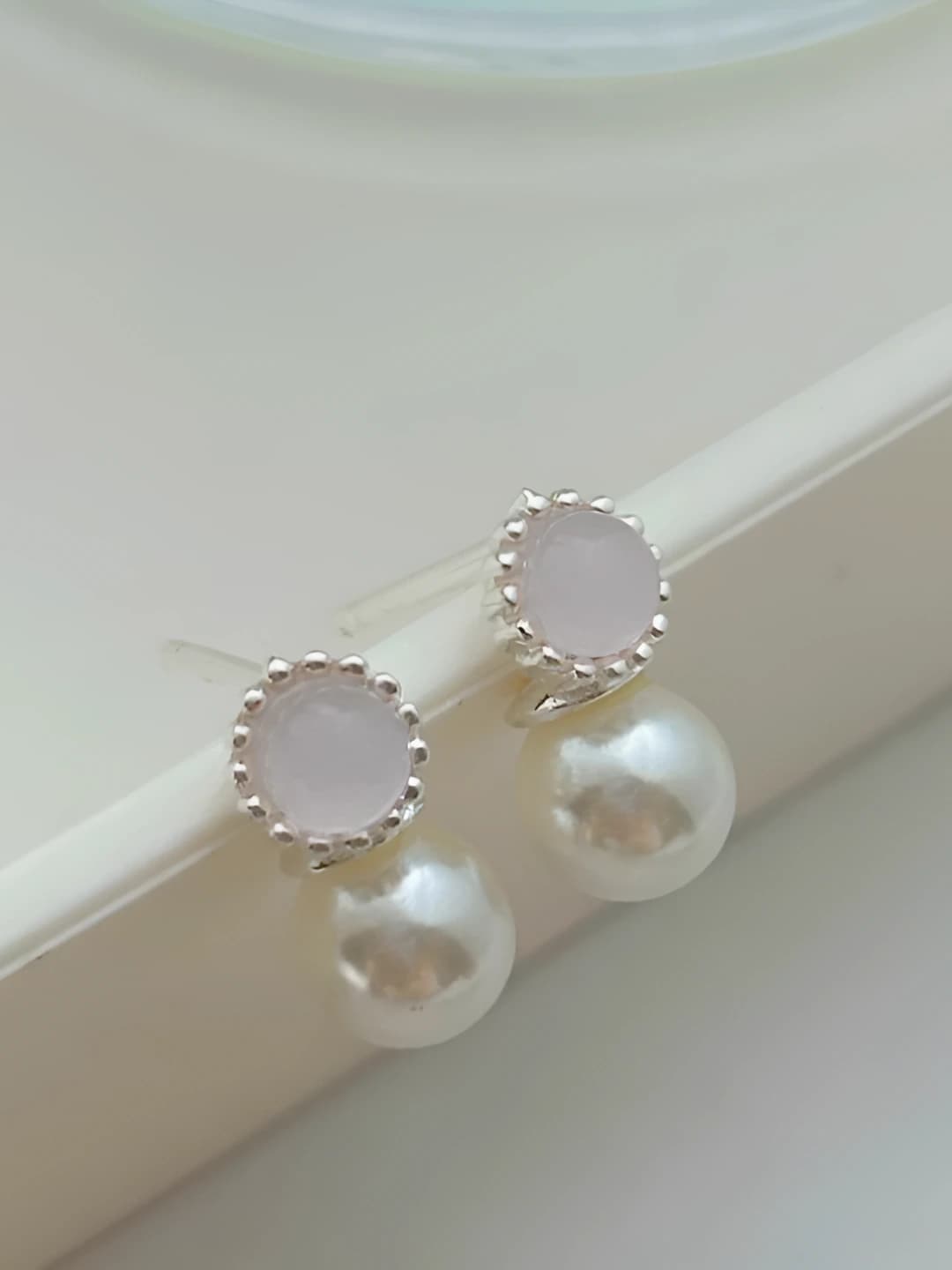 Women's Korean style mini pearl geometric earrings