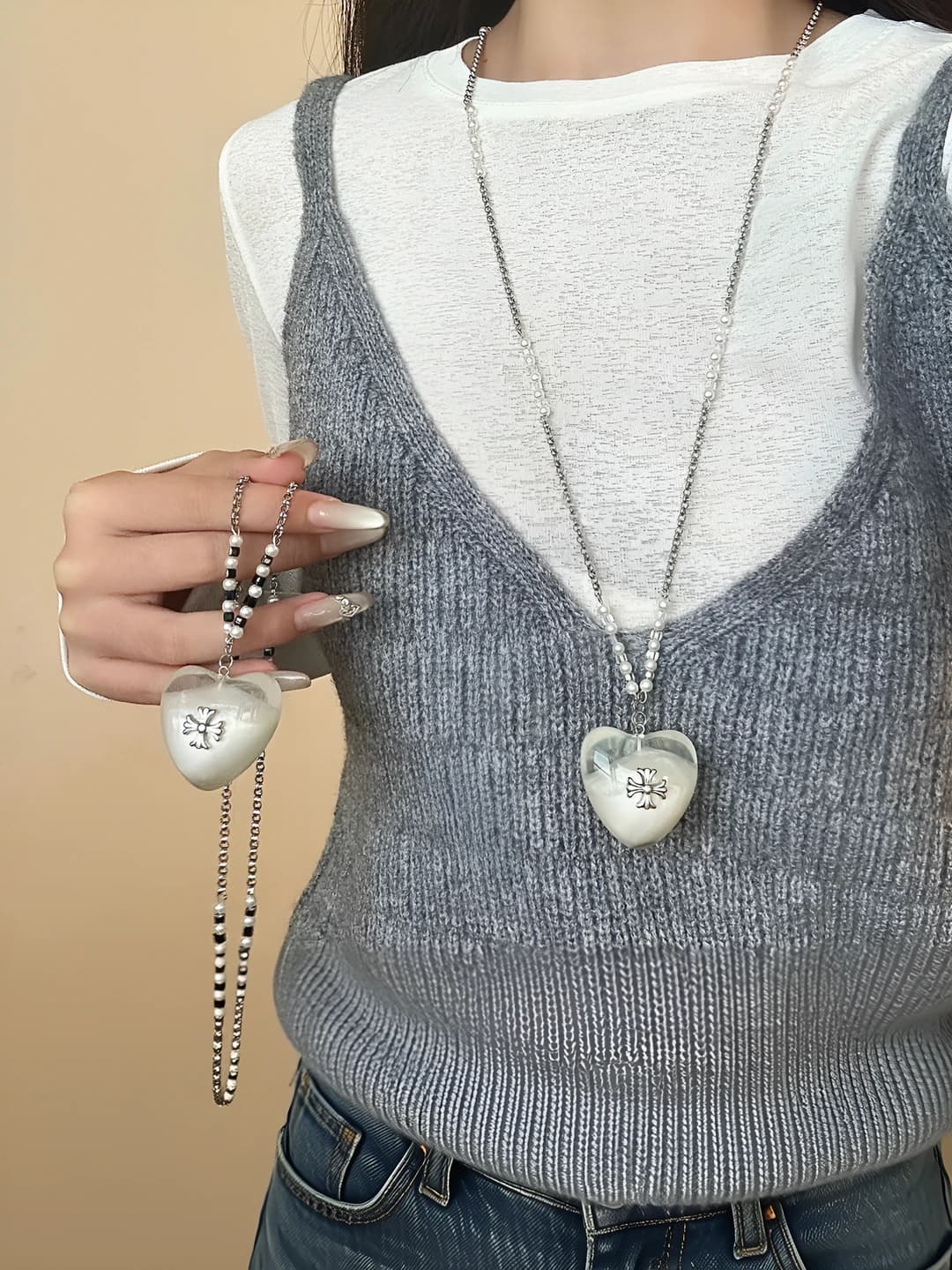 Women's retro long sweater chain necklace with heart pendant, cold style design element