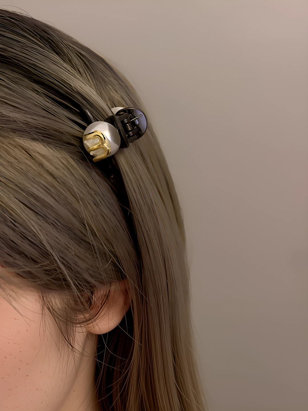 M pearl clip, 1 pc
