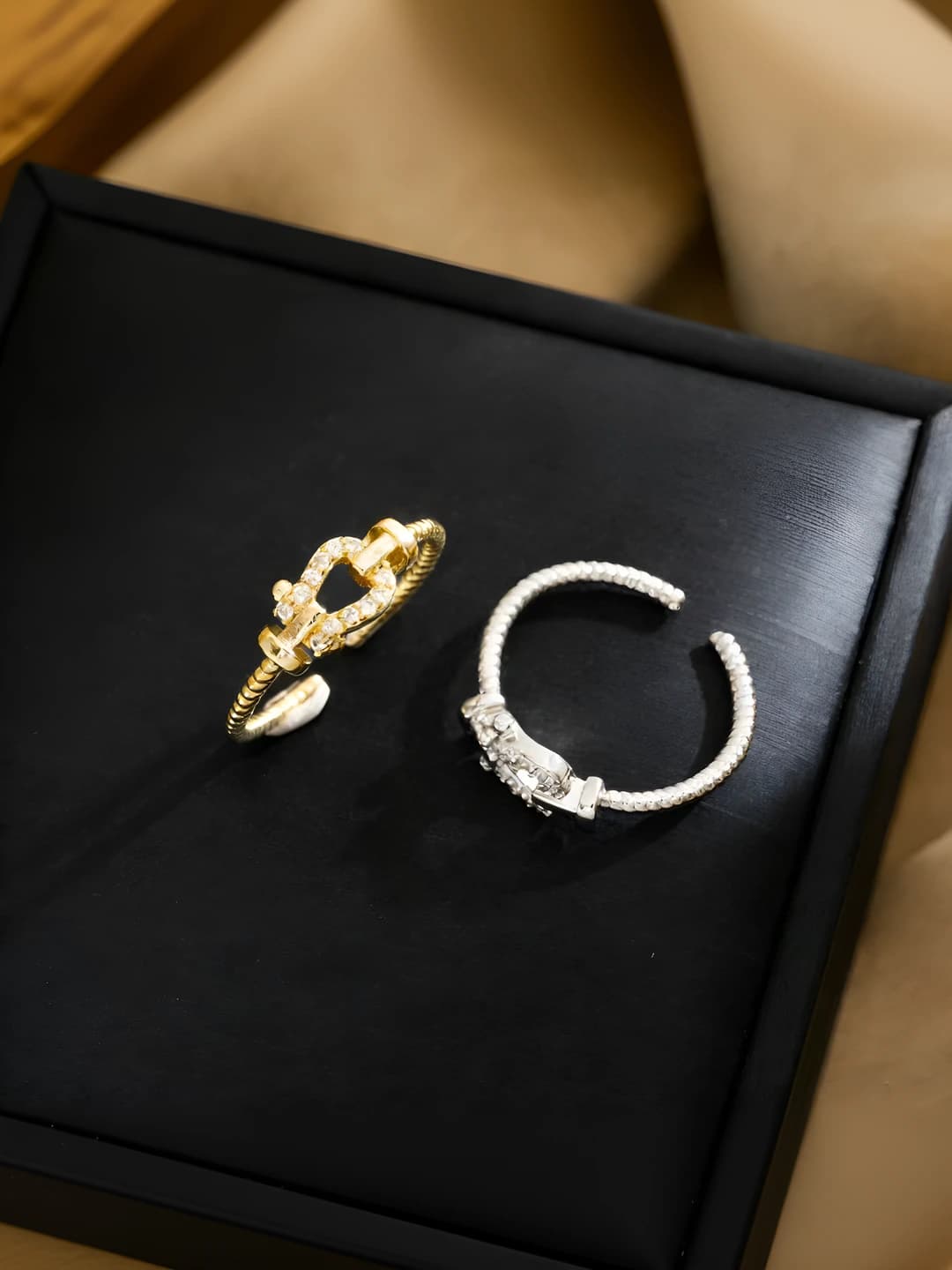 Women's adjustable geometric ring with 18K gold plating