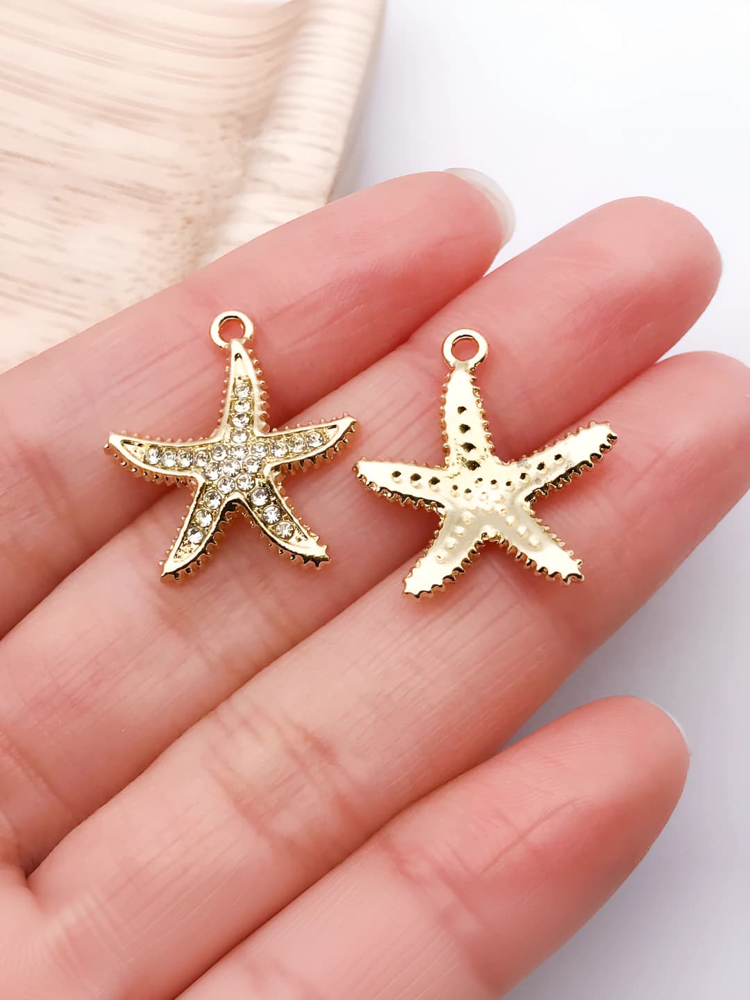 Plated diamond star 20.5x19mm-1.3g