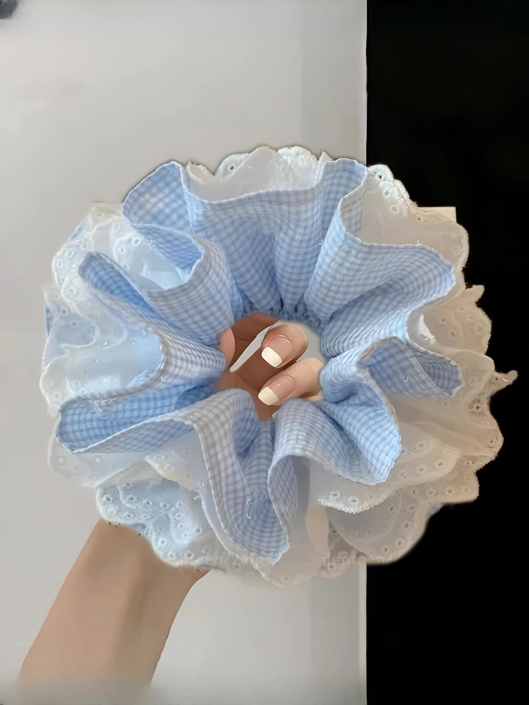 8# Light blue small check, white lace, ~14 cm