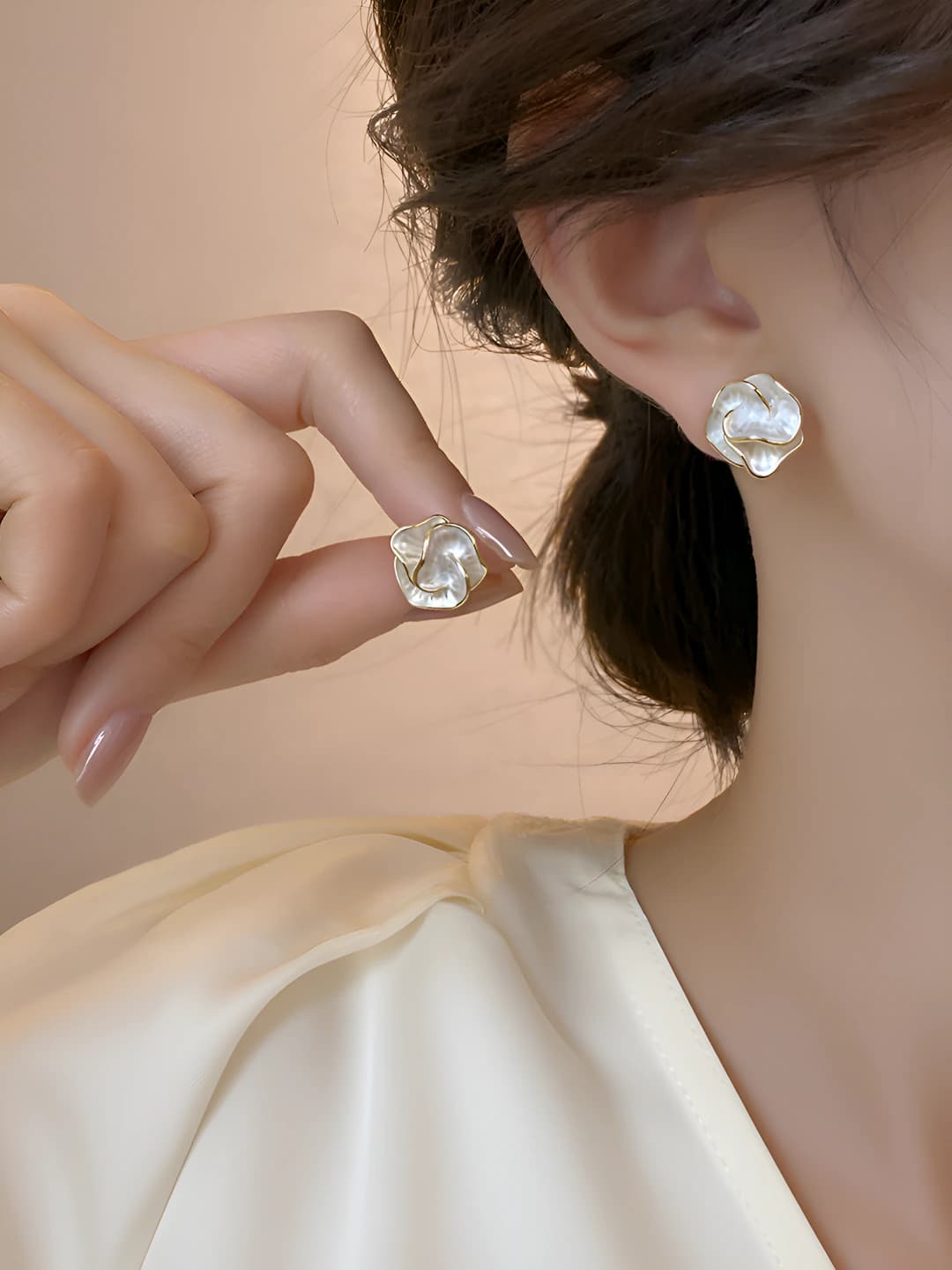 Women's camellia earrings in Korean style with silver posts