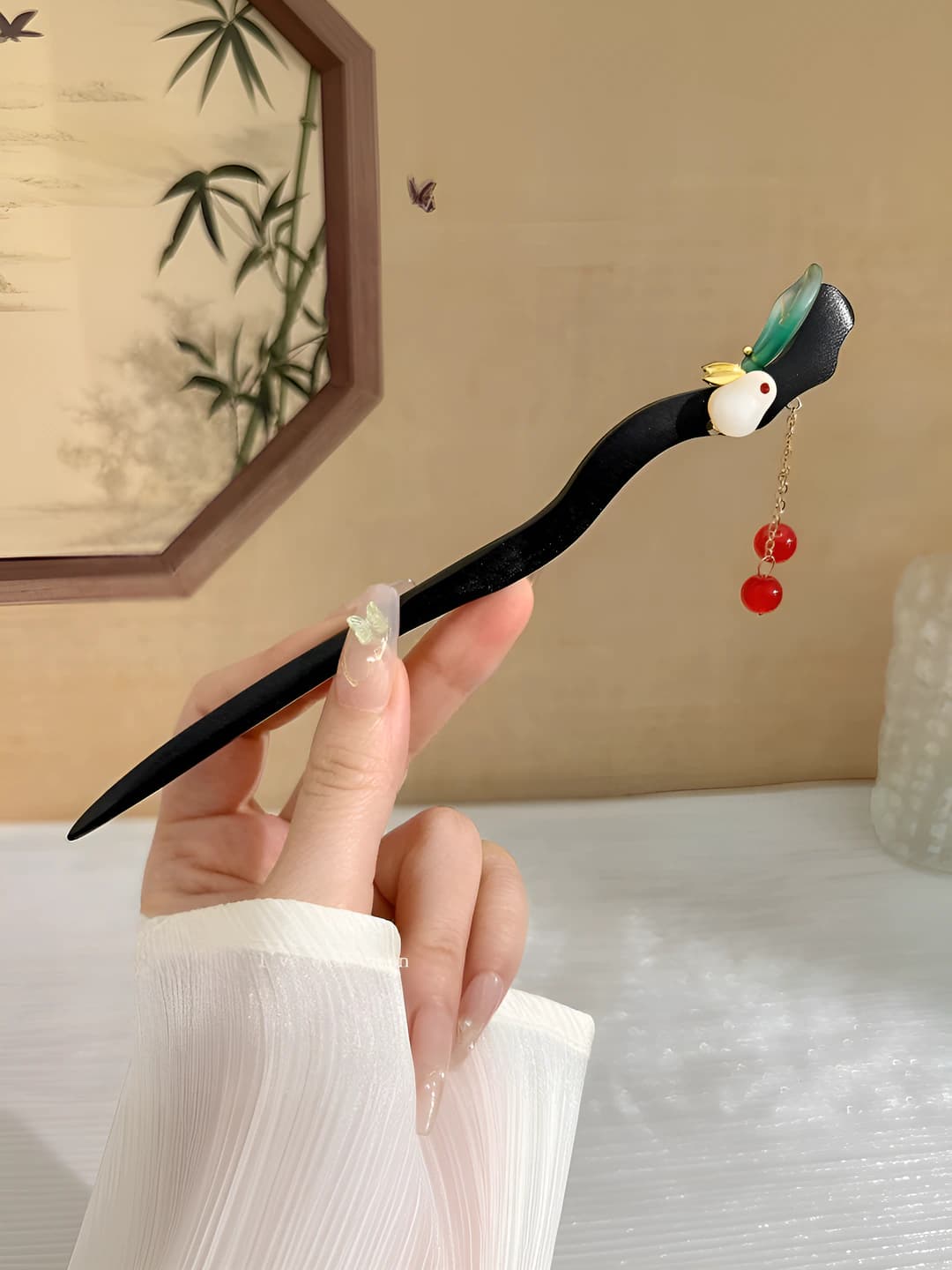 66# Зелёный лист с кроликом и красным жемчугом шпилька (в пакете) 17cm