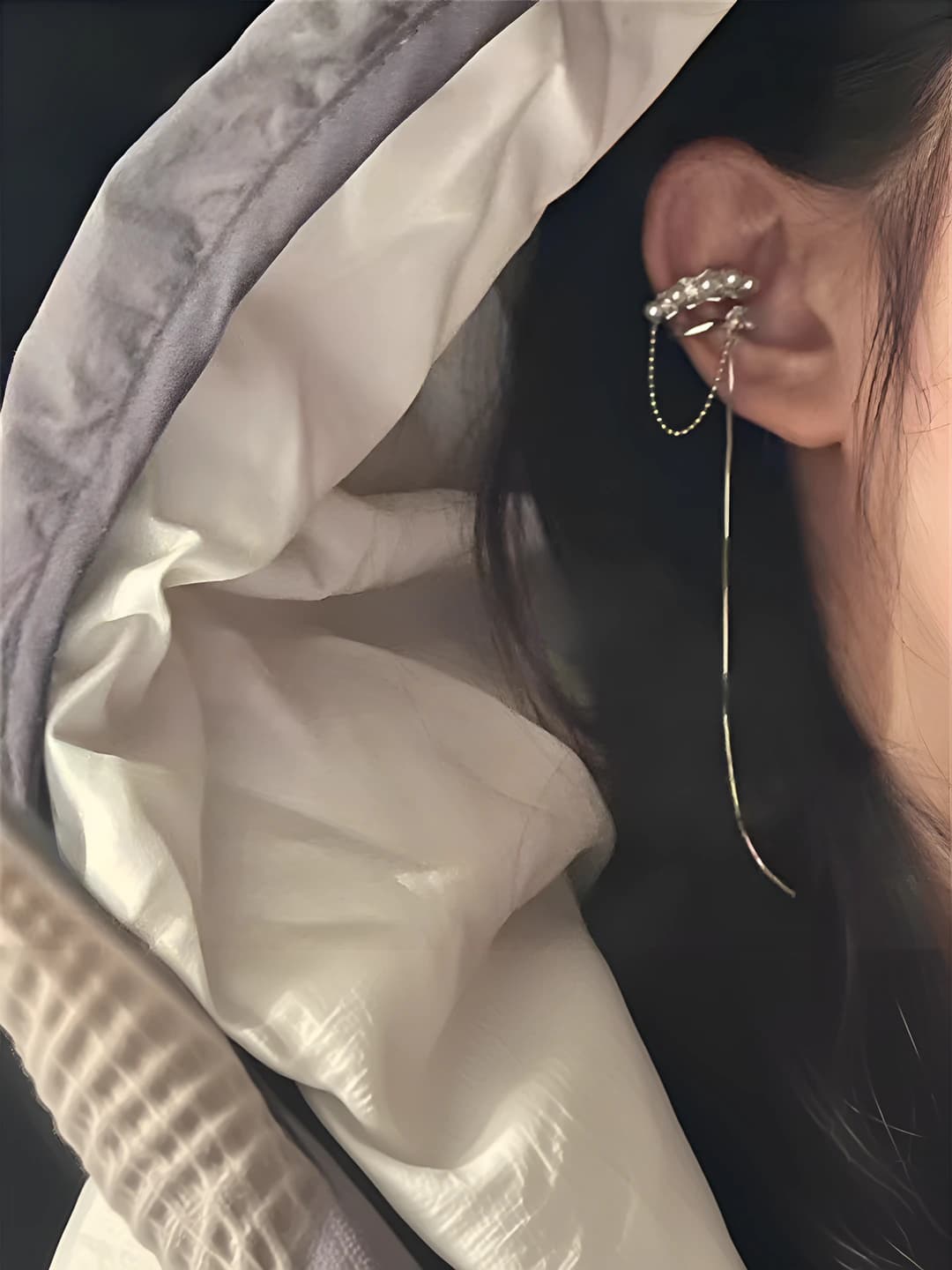 Pearl double tassel right