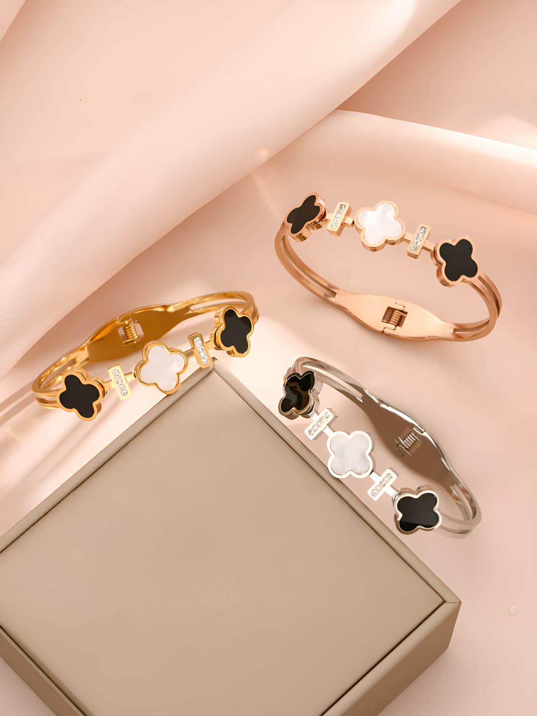 Женский браслет с четырёхлистным клевером, с цирконием, с покрытием 18K, стильный