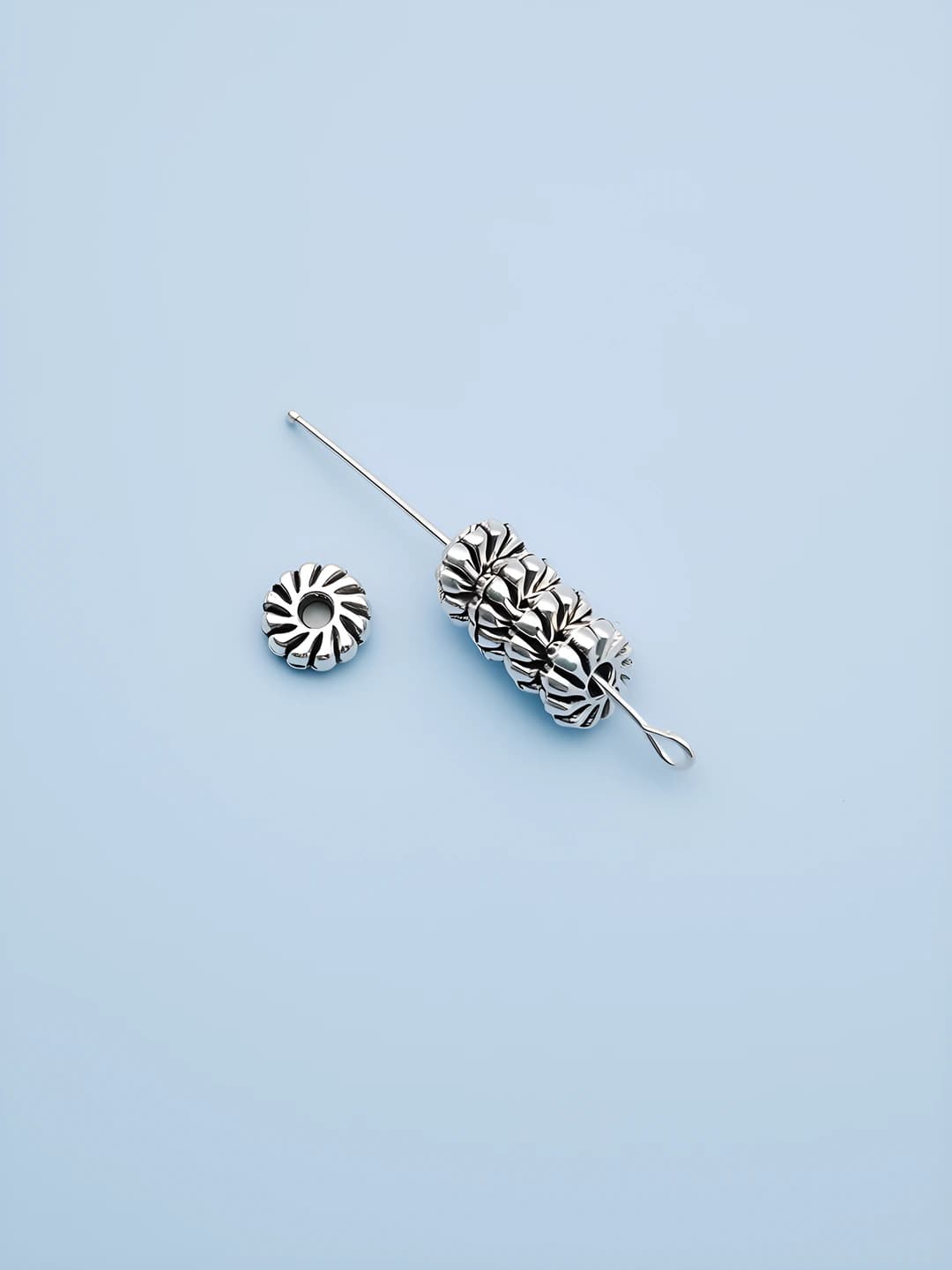 1 шт круг, 3x8mm, 0.6g, отвор 2.1mm