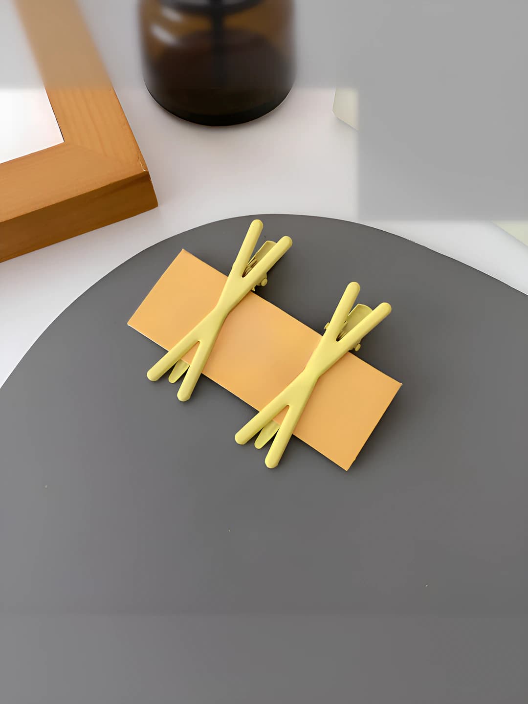 Yellow cross (pair)