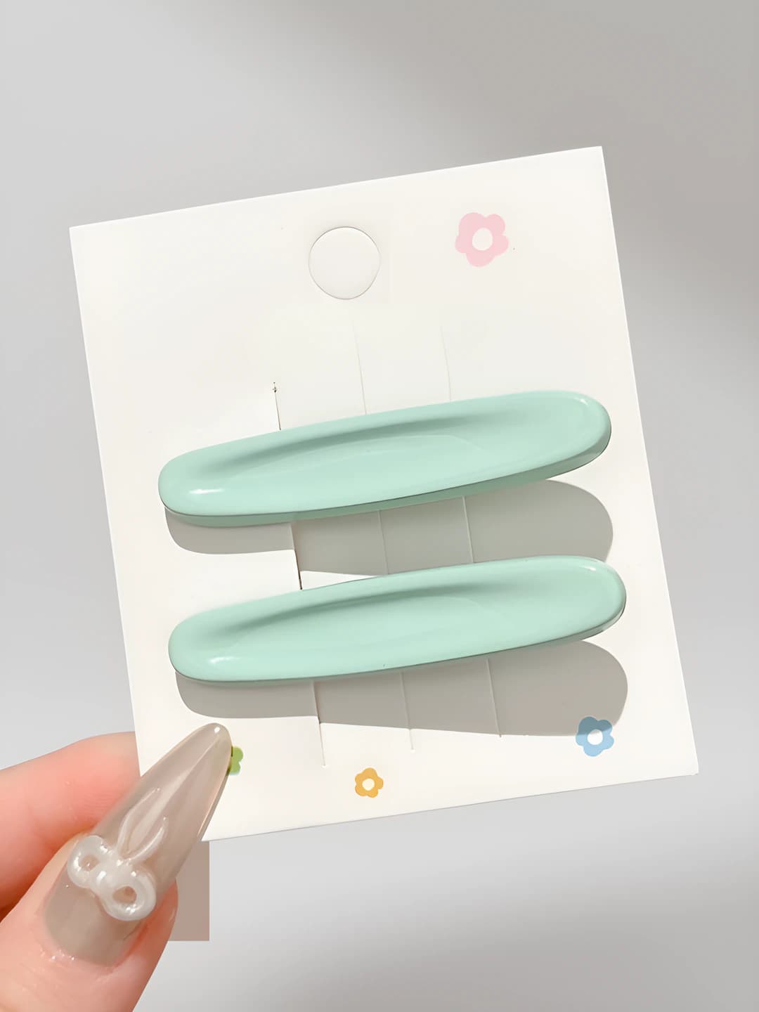 4# Rangli oval gulli soch to'g'asi Yashil rang Juft ~5.2cm