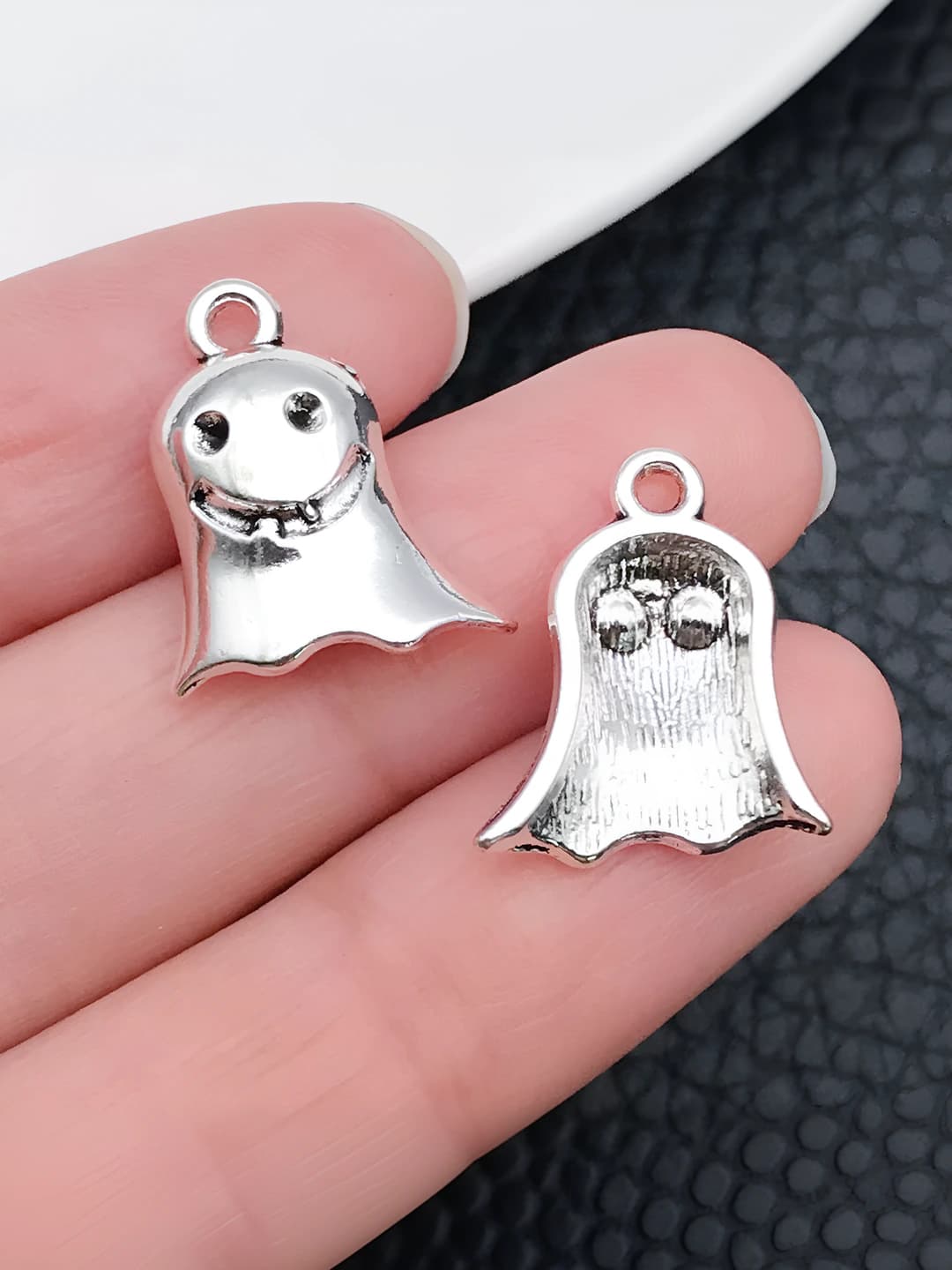 1 pc Halloween ghost devil 17x17mm-1.4g