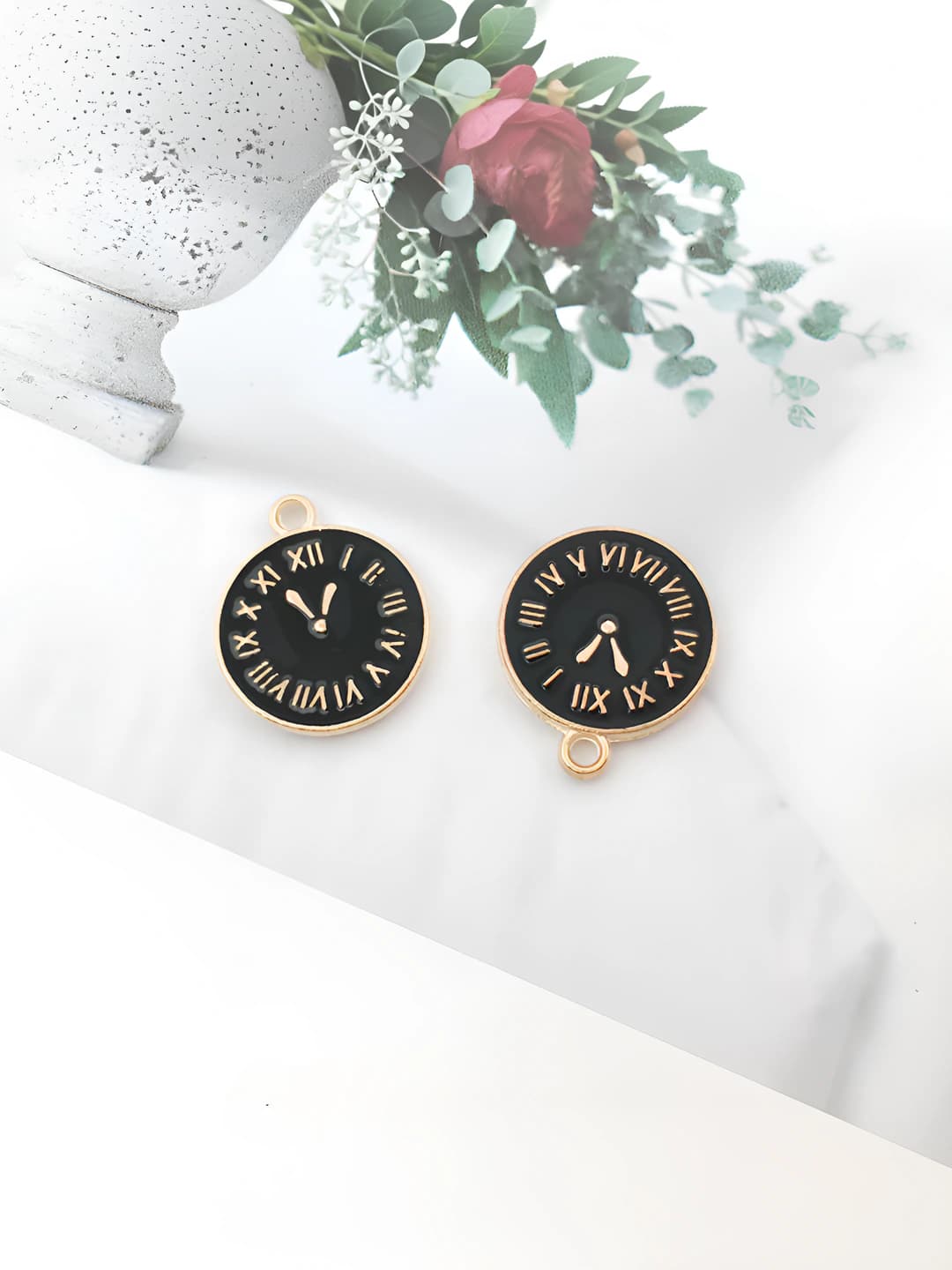 Alice clock 15x17mm-1.1g