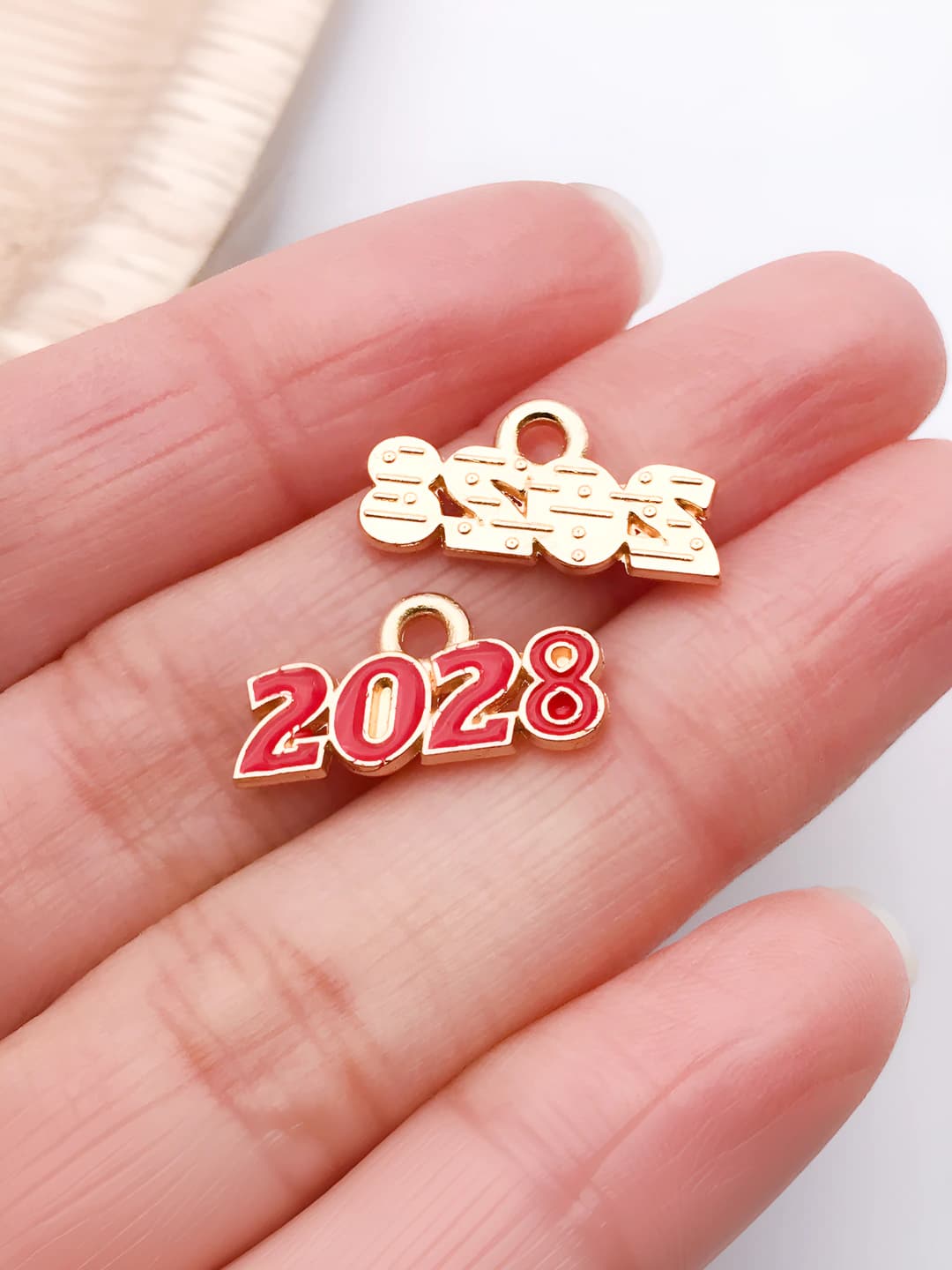 Красный 2028, 9x18mm, 0.8g