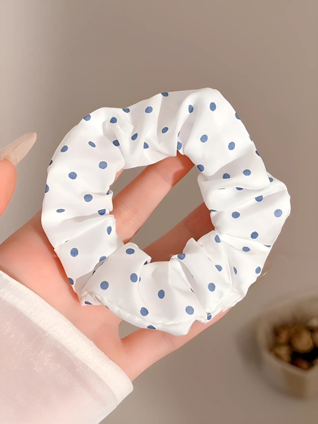 4# Белый с синими точками 9cm