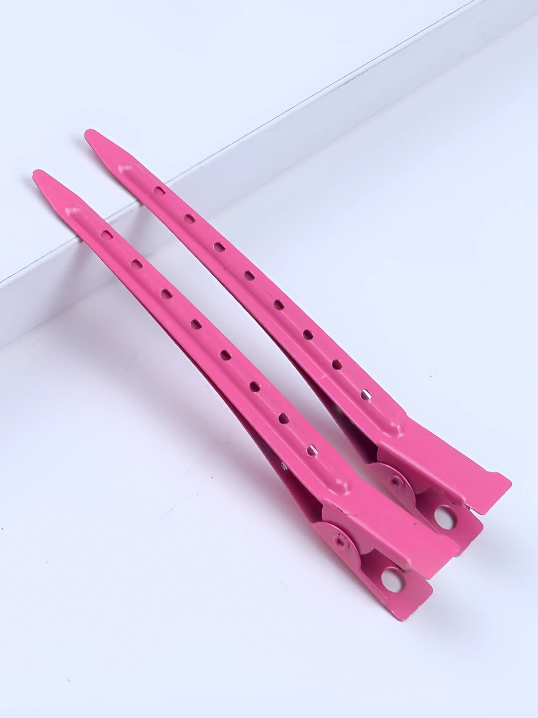 8-hole single prong clip rose red