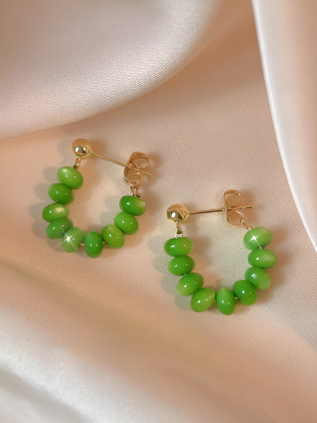Women's retro style green geometric earrings