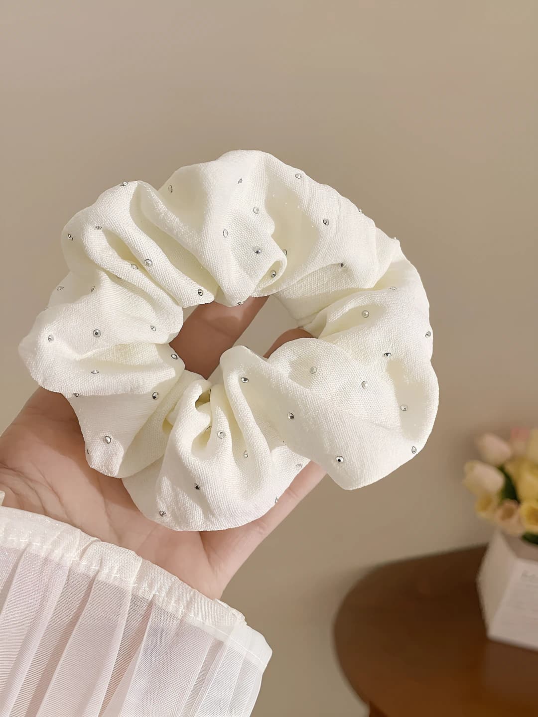 Off-white, rhinestone, 10 cm