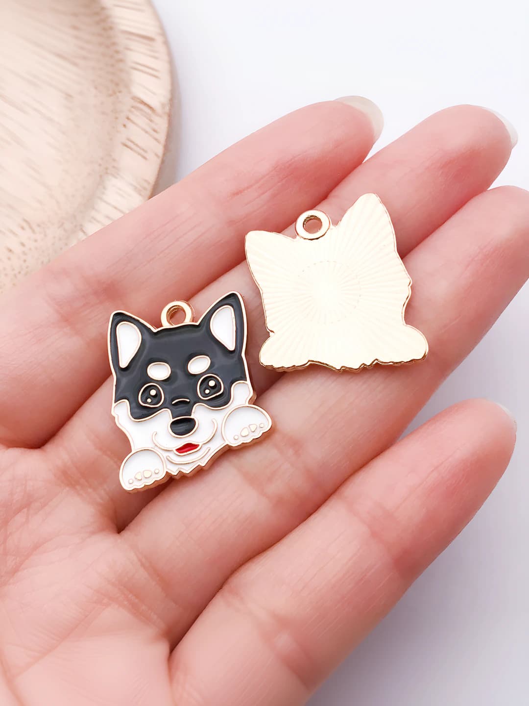 1 pc black resin, cartoon dog, 22x19mm-2g-23303