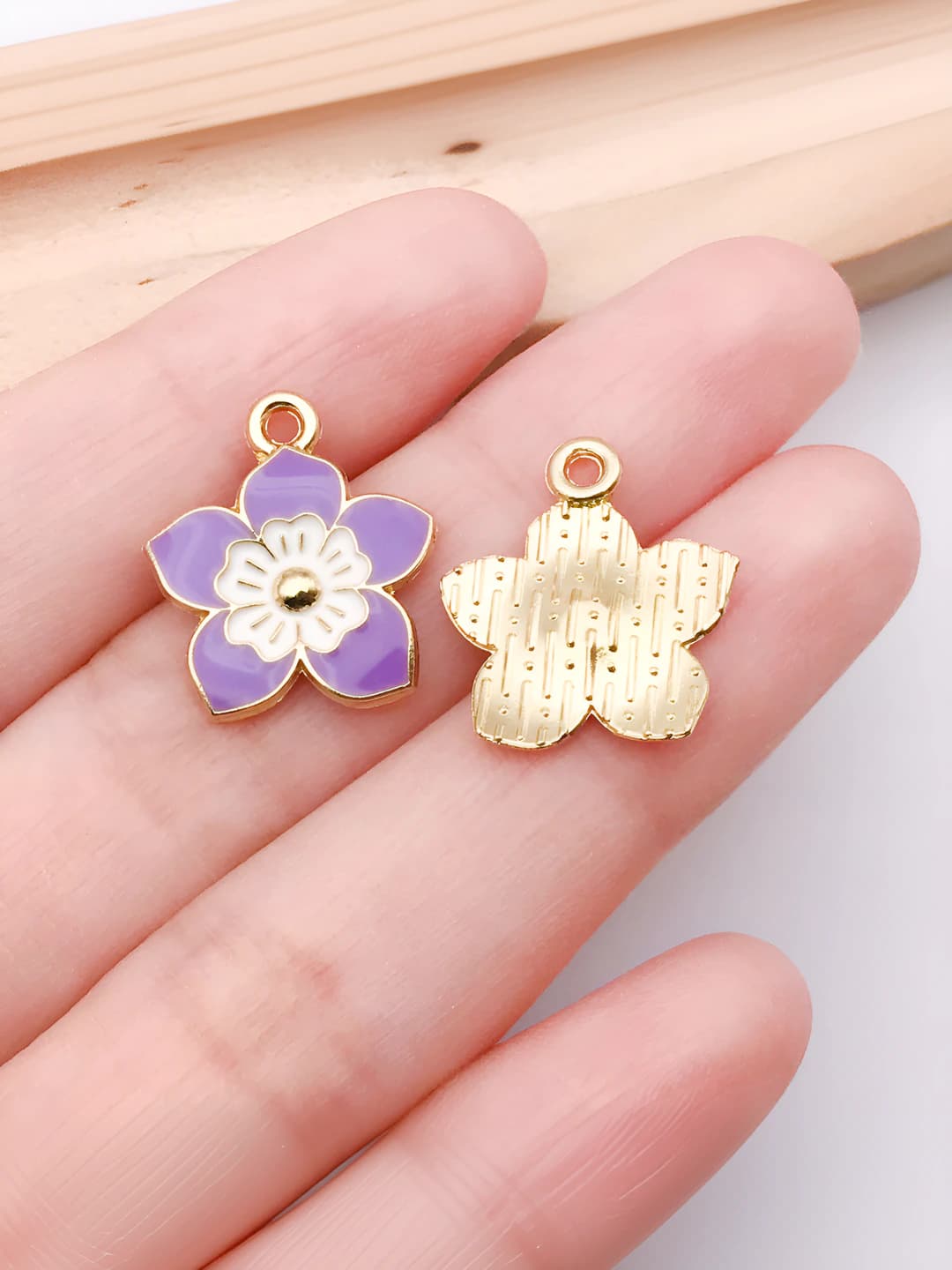 1 dona Binafsha 5 burchakli yulduz sakura 18x16x2mm-0.8g