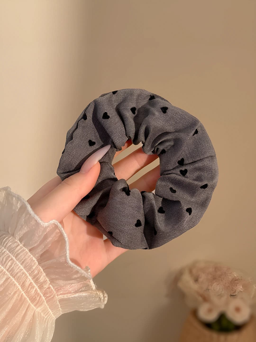 Серый с сердцем, 12 см