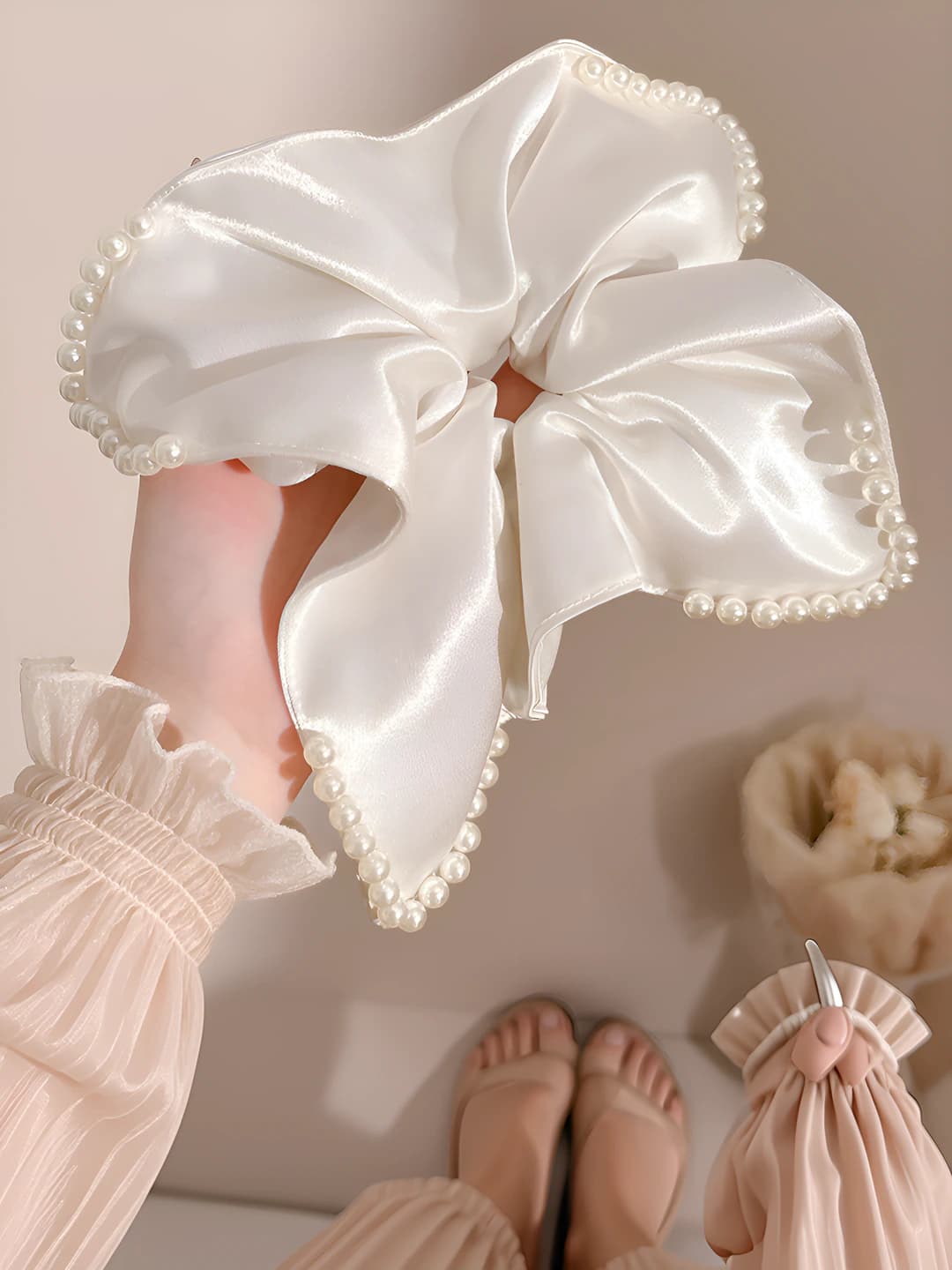 Off-white 25.5*25.5 cm