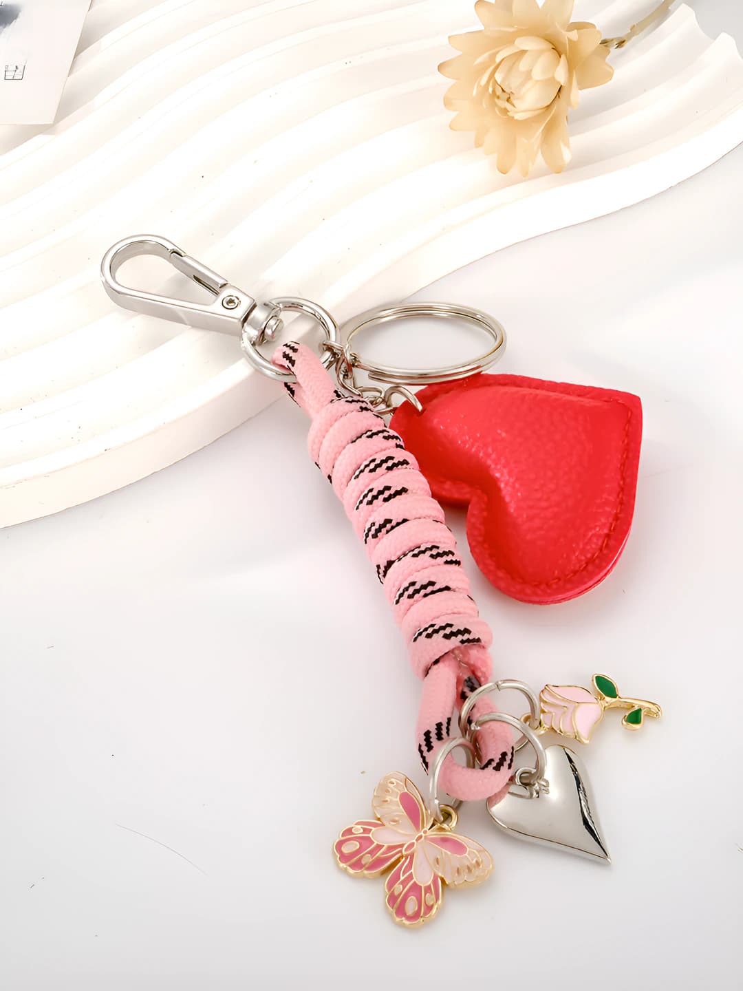 K1306 Heart + butterfly charm pink