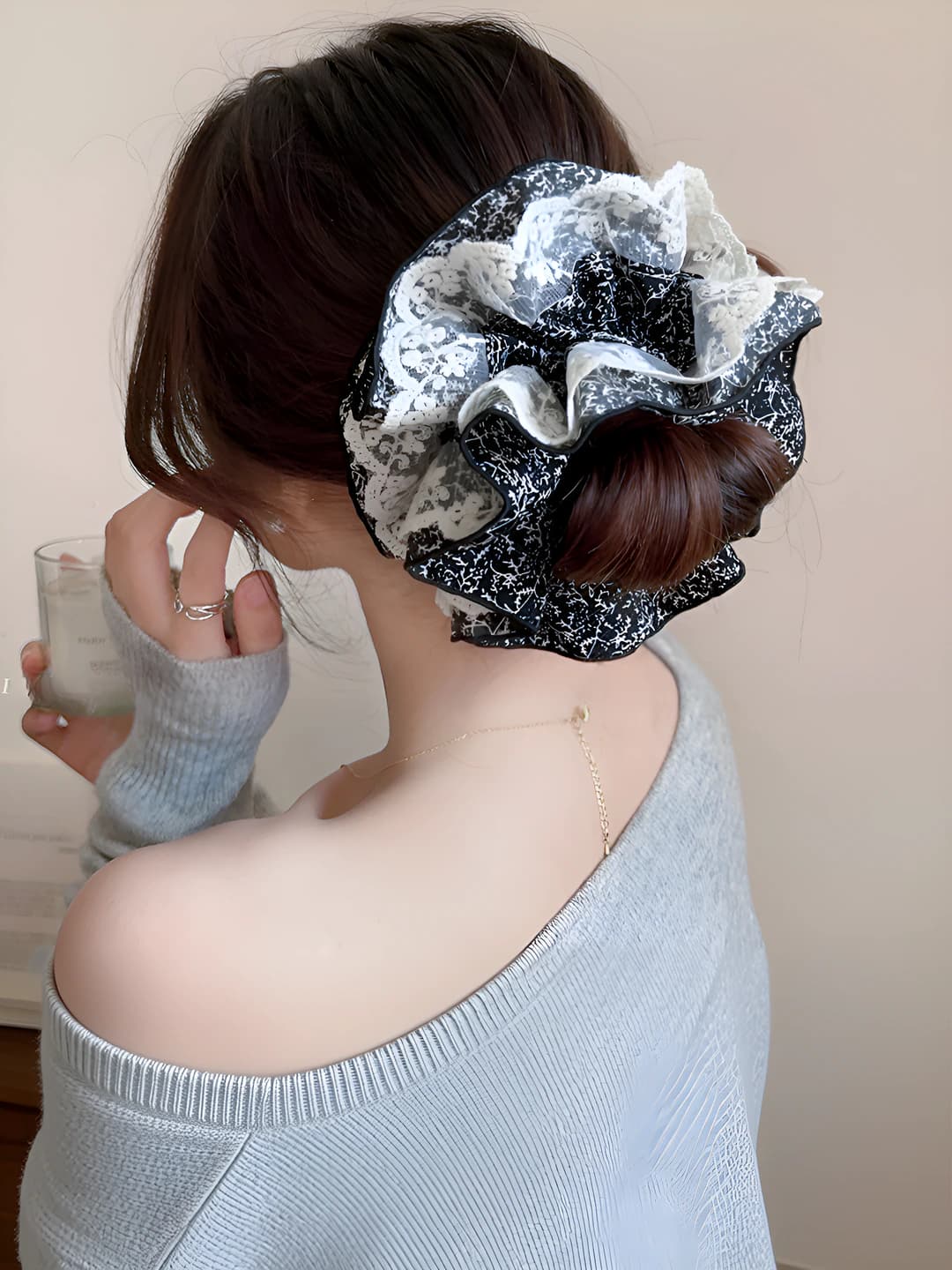 2# Black lace 15 cm