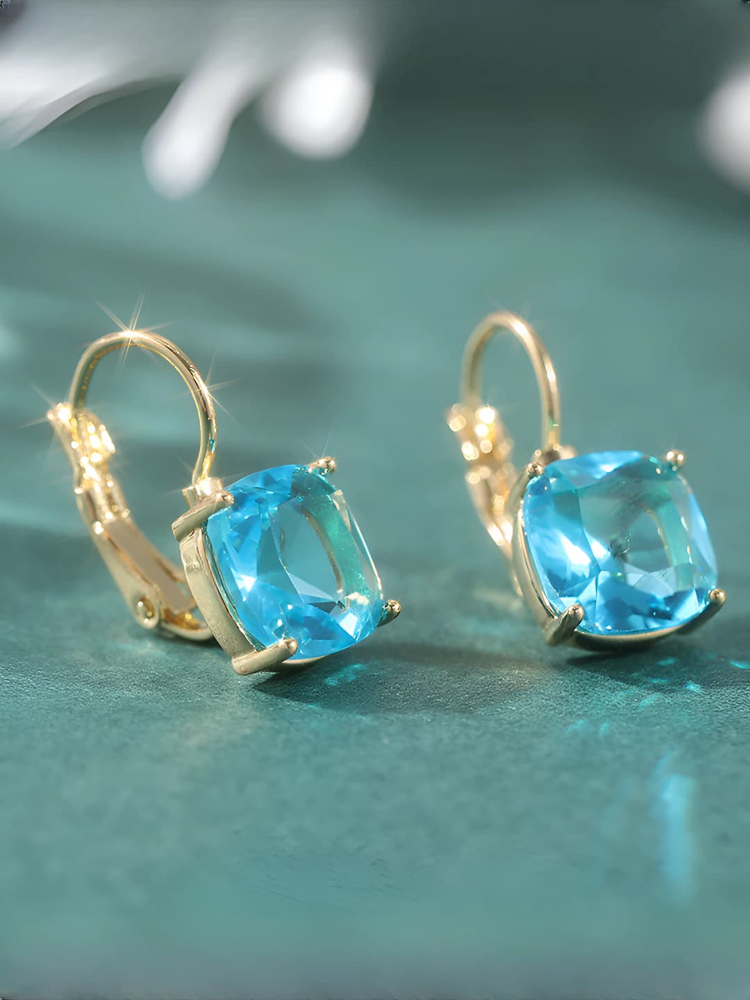 Women's copper earrings in retro style with geometric circular design