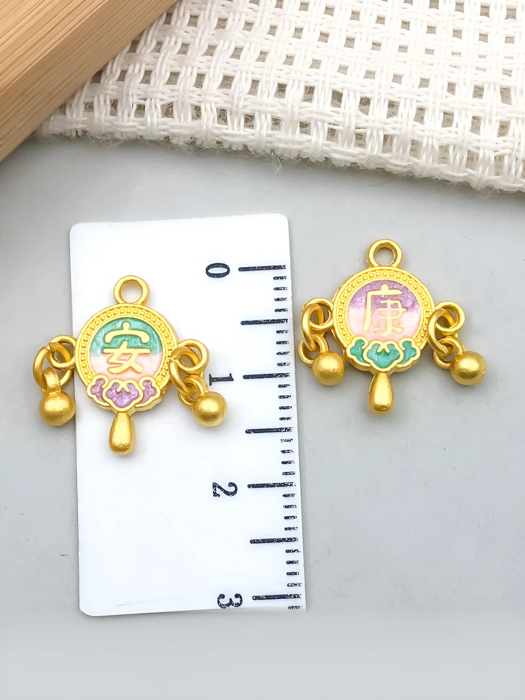 Фиолетово-зелёный бубенчик 17x15mm 1.1g