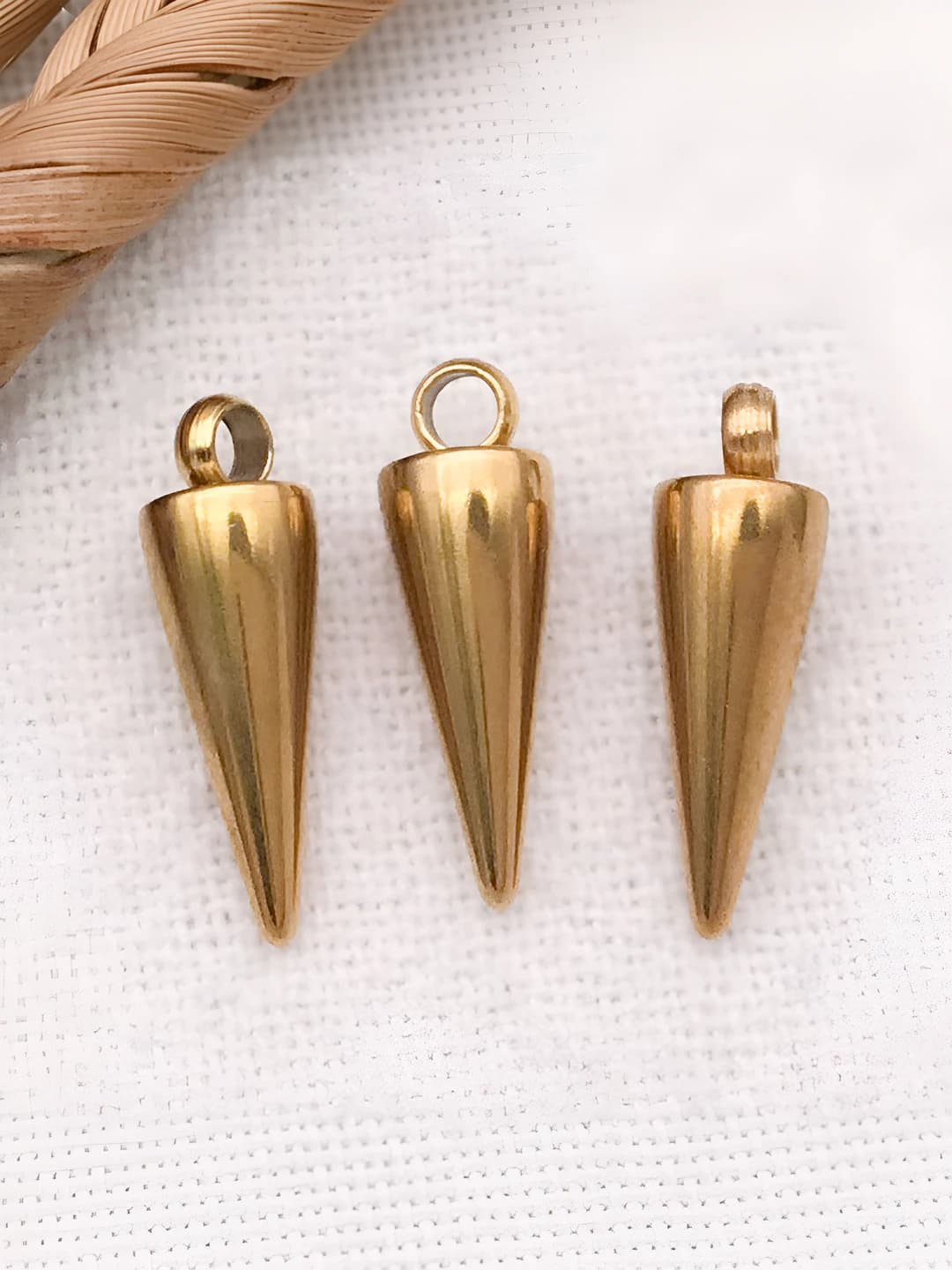 1 шт. 4x10.5x4mm золотой стальной маленький конус 0.5g
