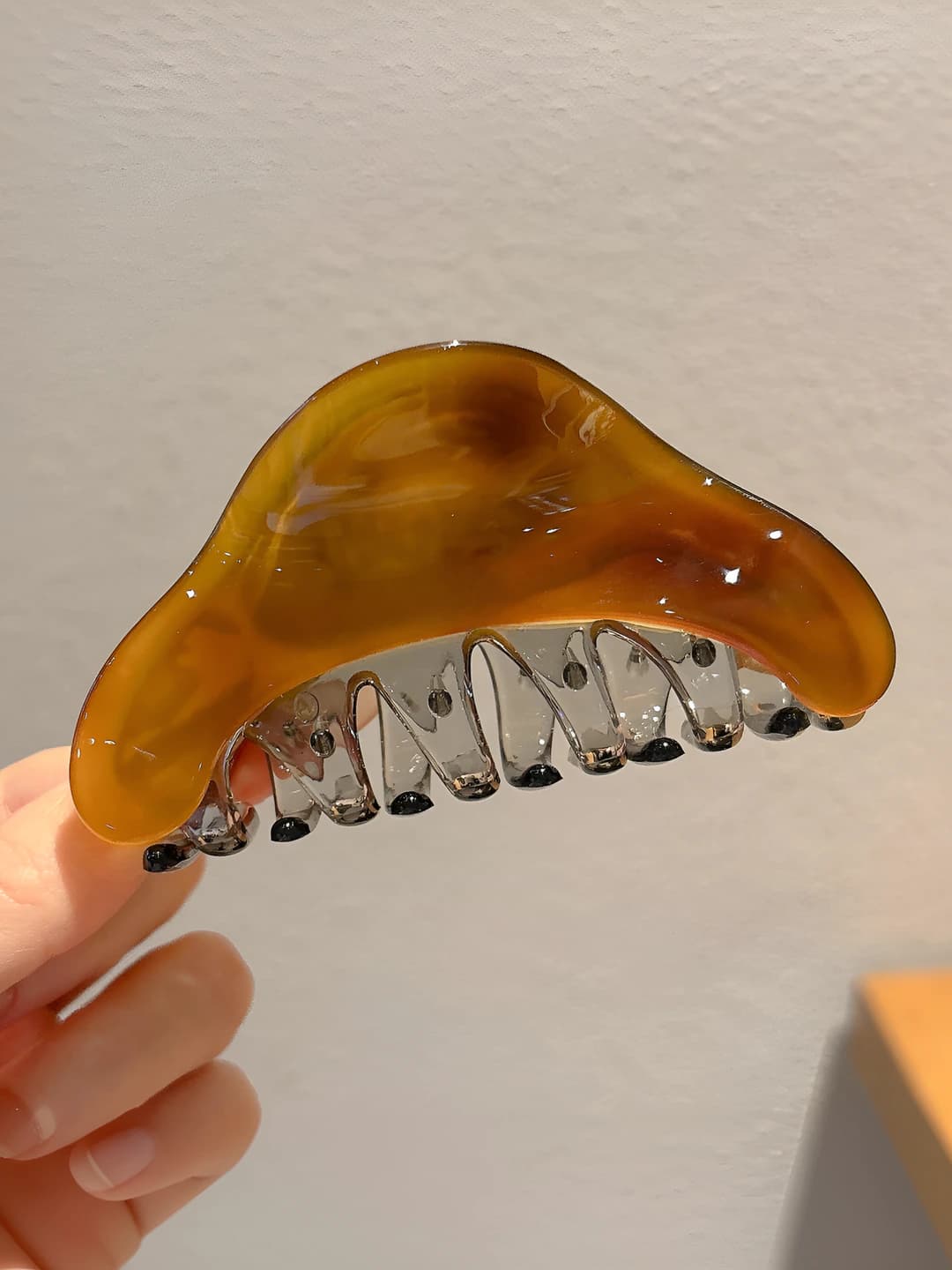 Ambar rang ~9 sm