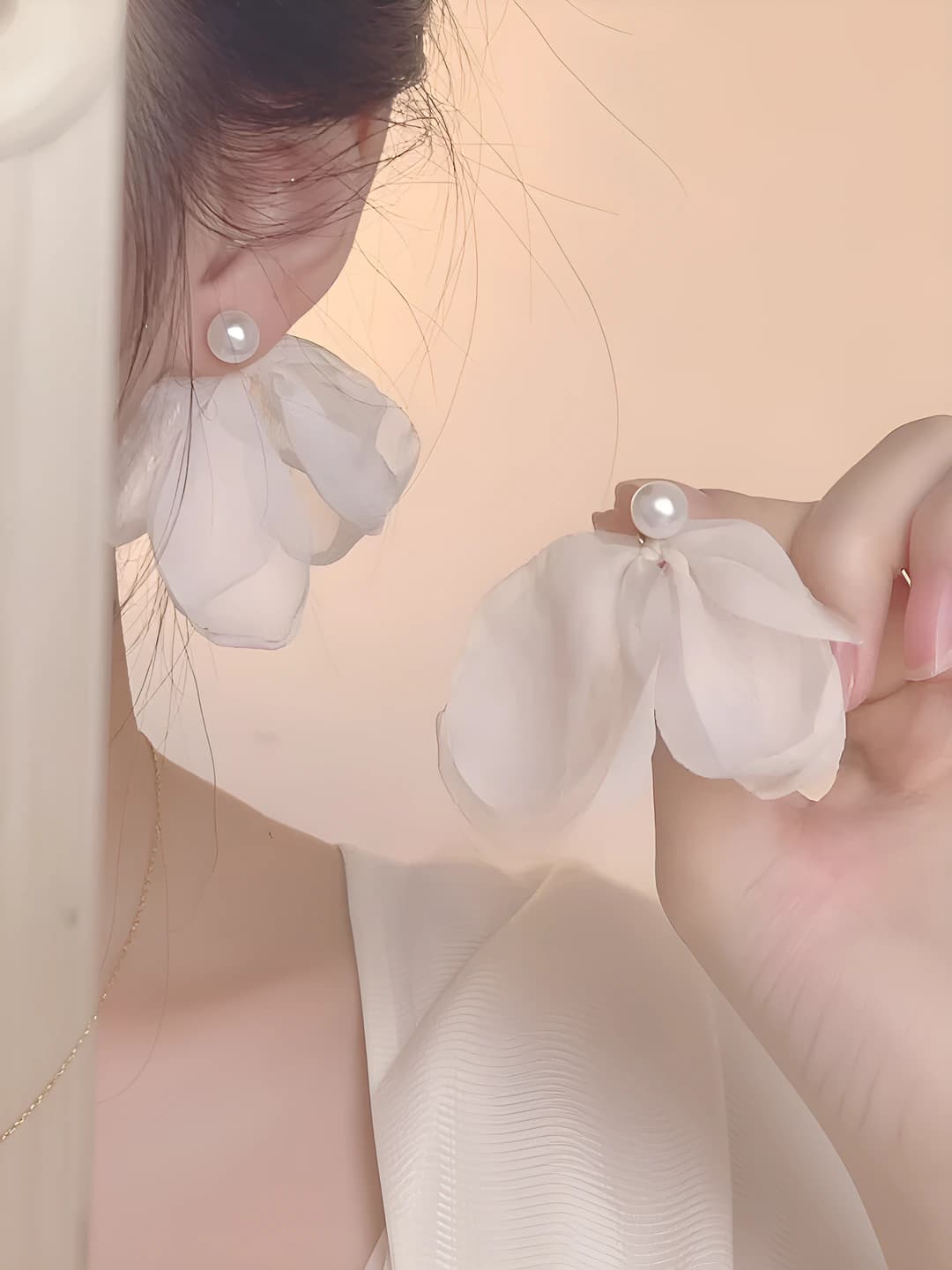1# sheer chiffon flowers white